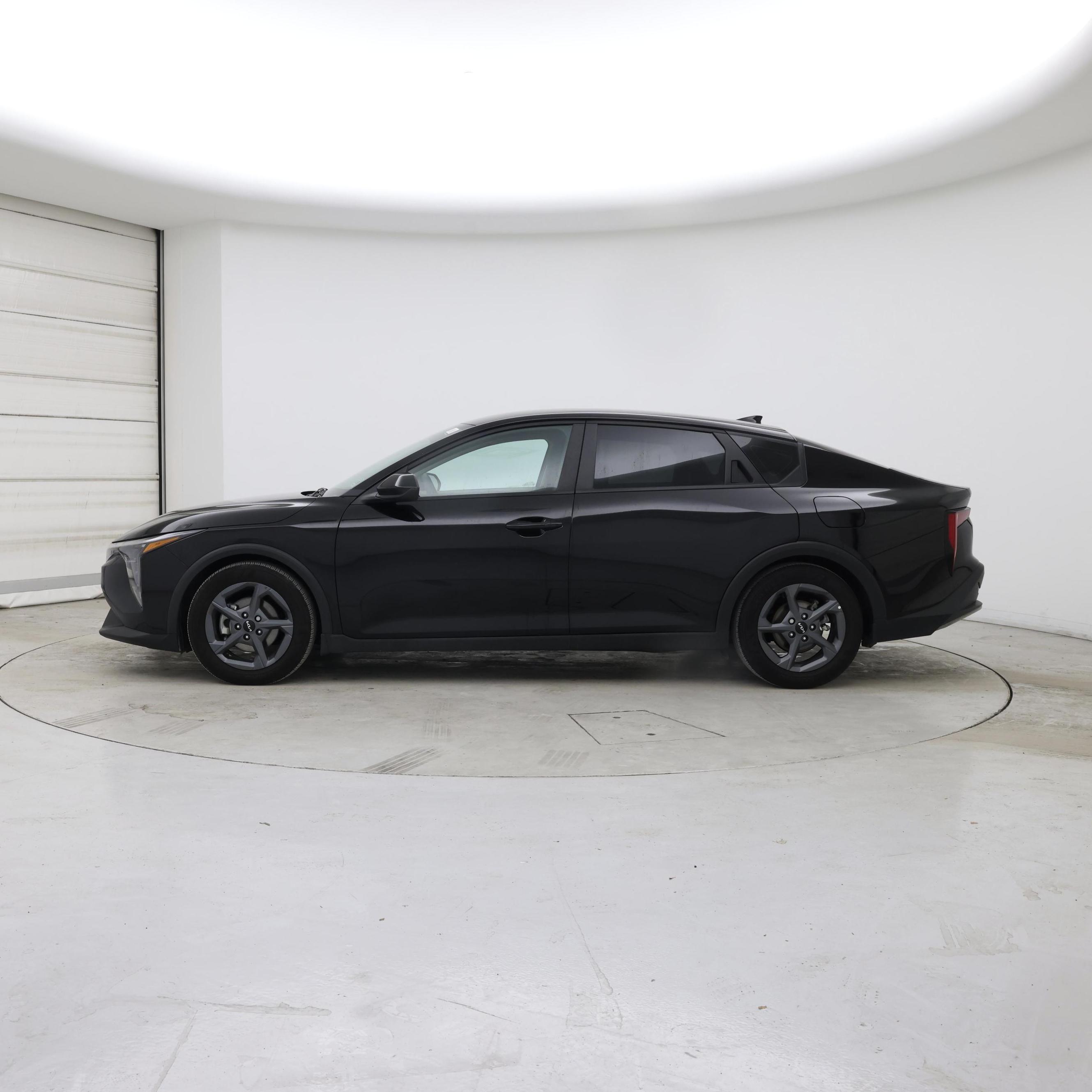 Thumbnail: 2025 Kia K4 - 3