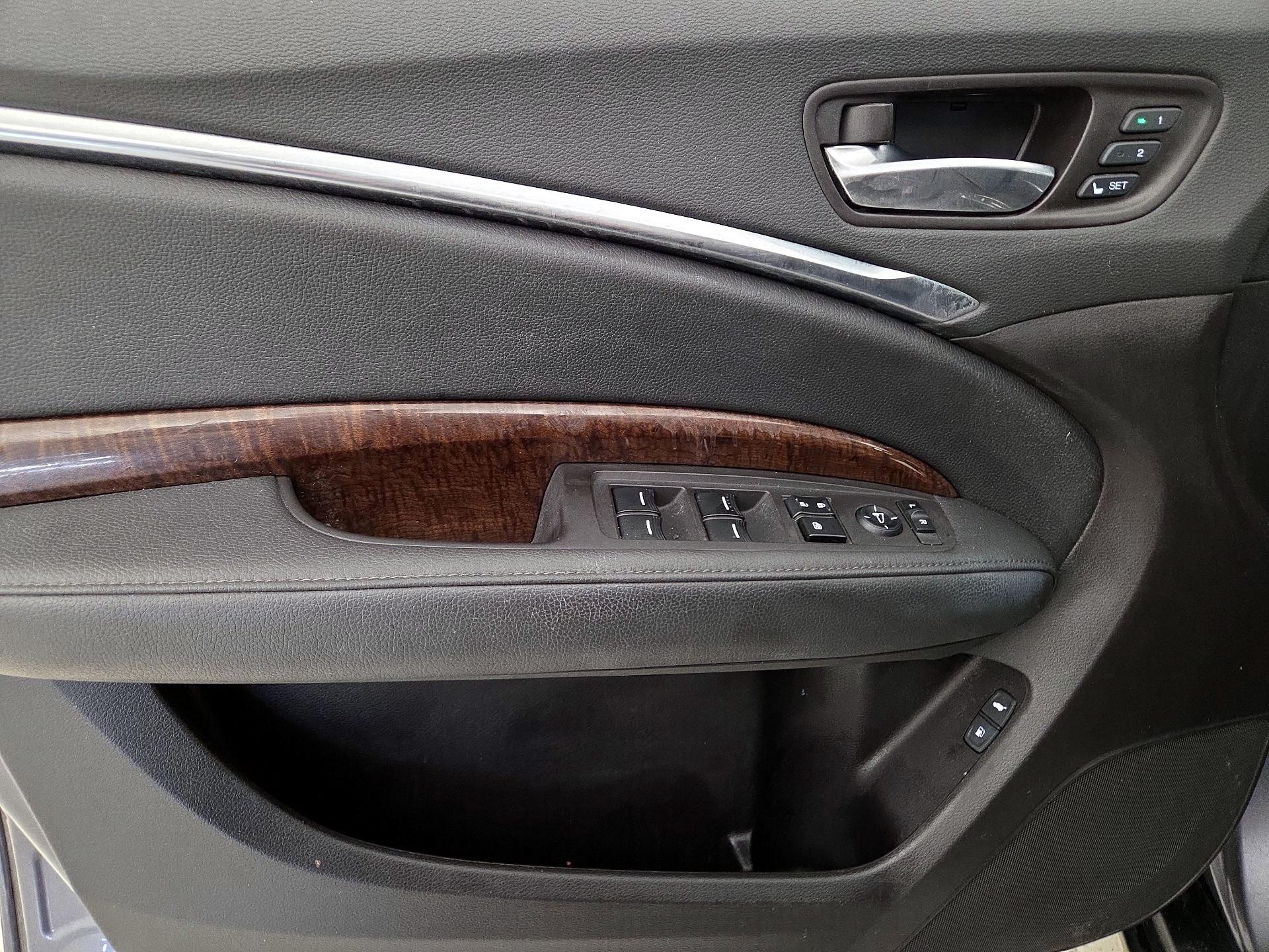 Thumbnail: 2020 Acura MDX - 12