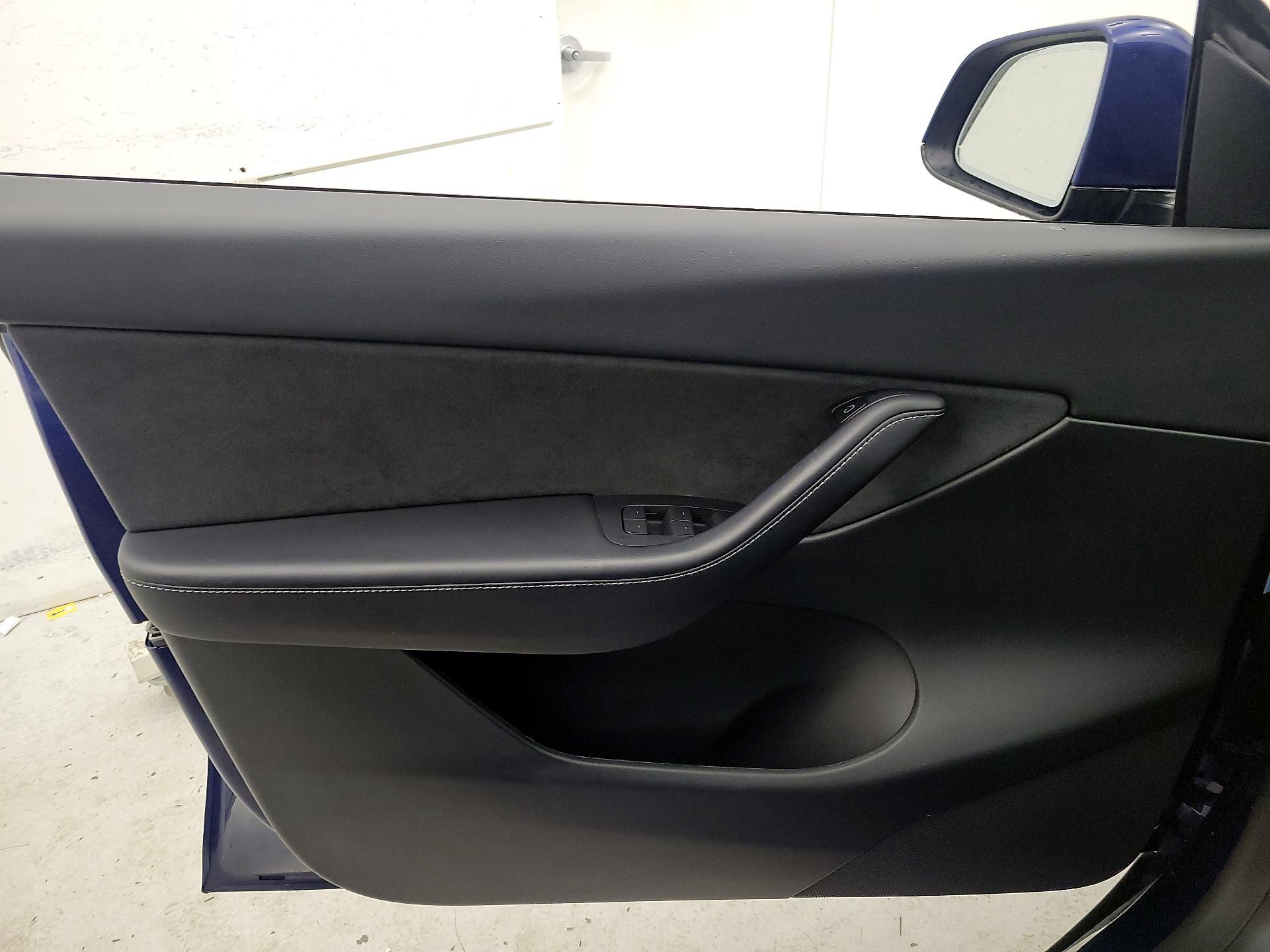 Thumbnail: 2022 Tesla Model Y - 12