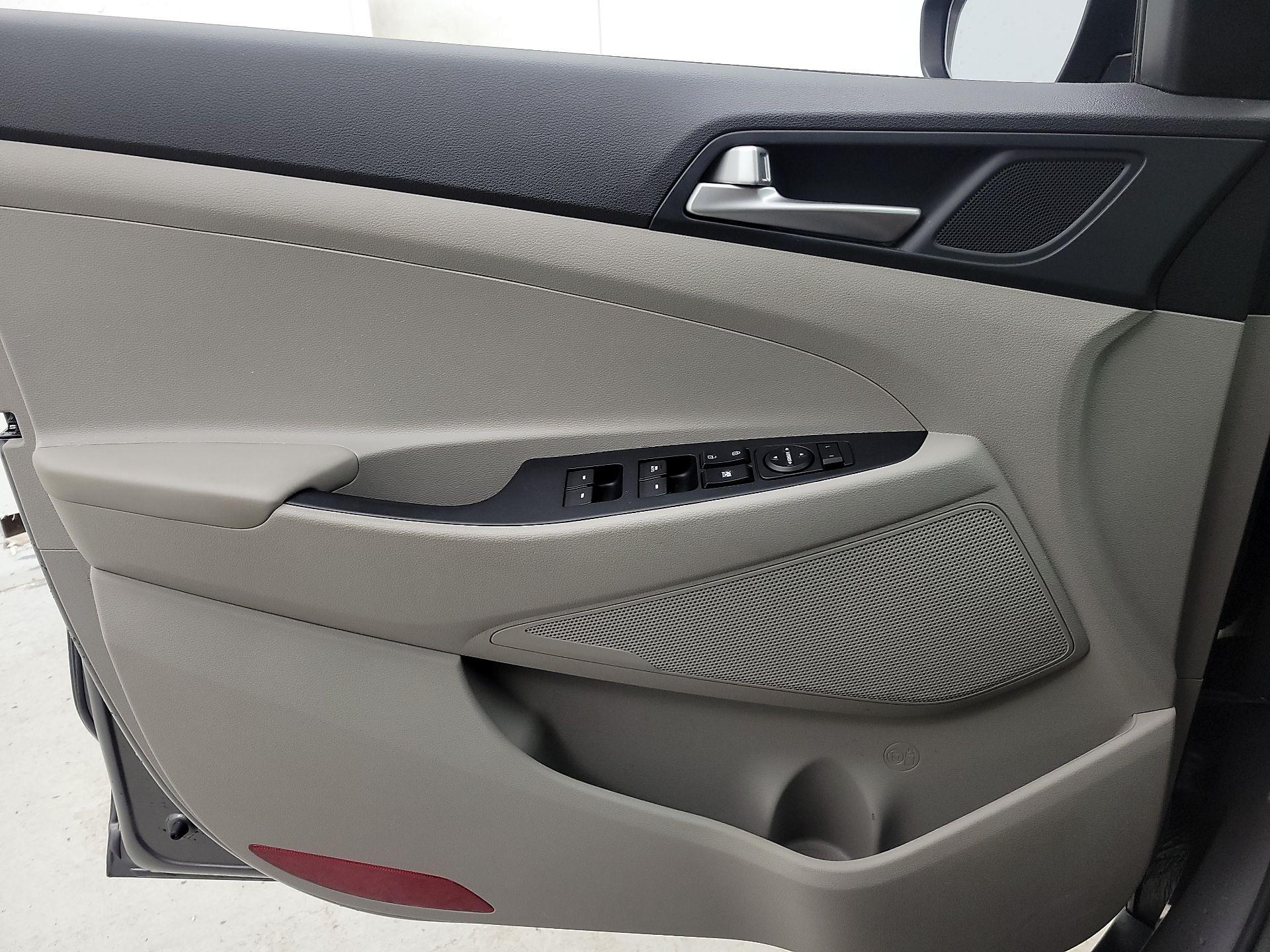 Thumbnail: 2020 Hyundai Tucson - 12