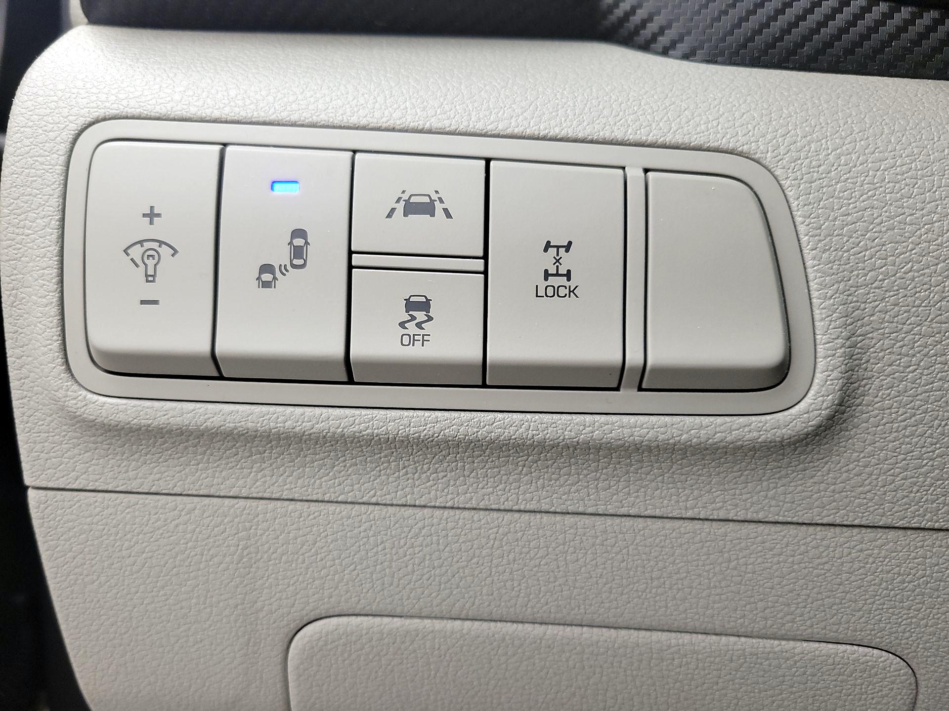 Thumbnail: 2020 Hyundai Tucson - 13