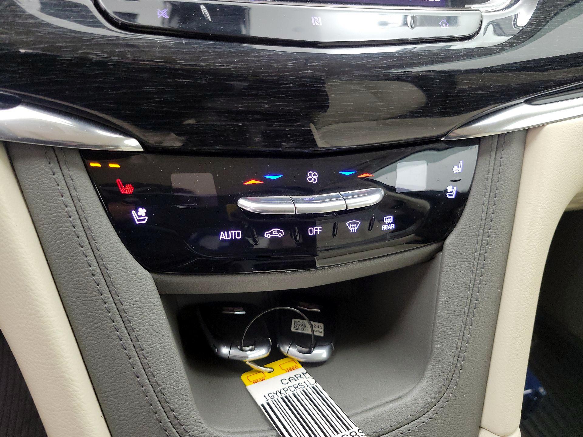 Thumbnail: 2020 Cadillac XT6 - 17