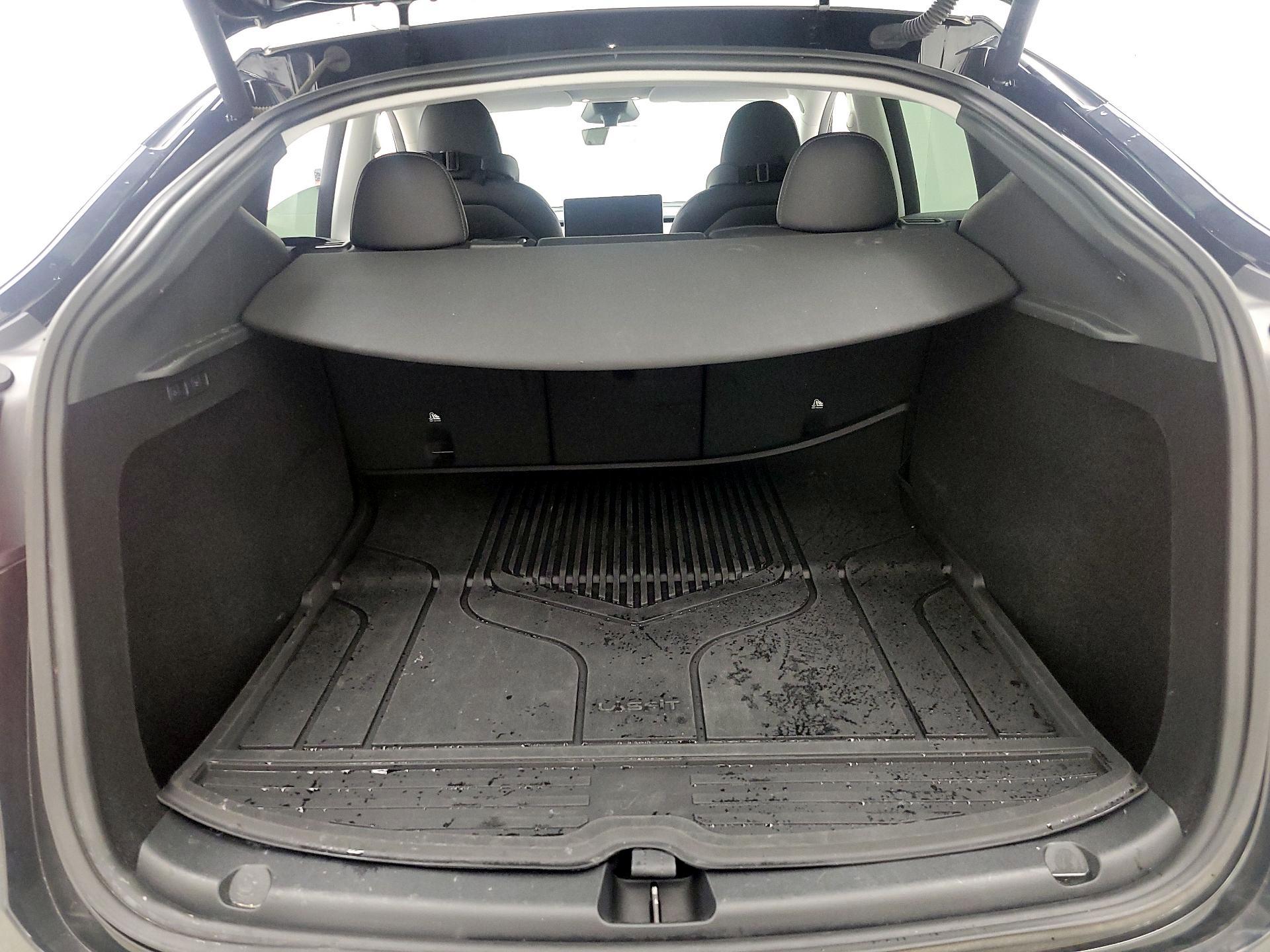 Thumbnail: 2023 Tesla Model Y - 19