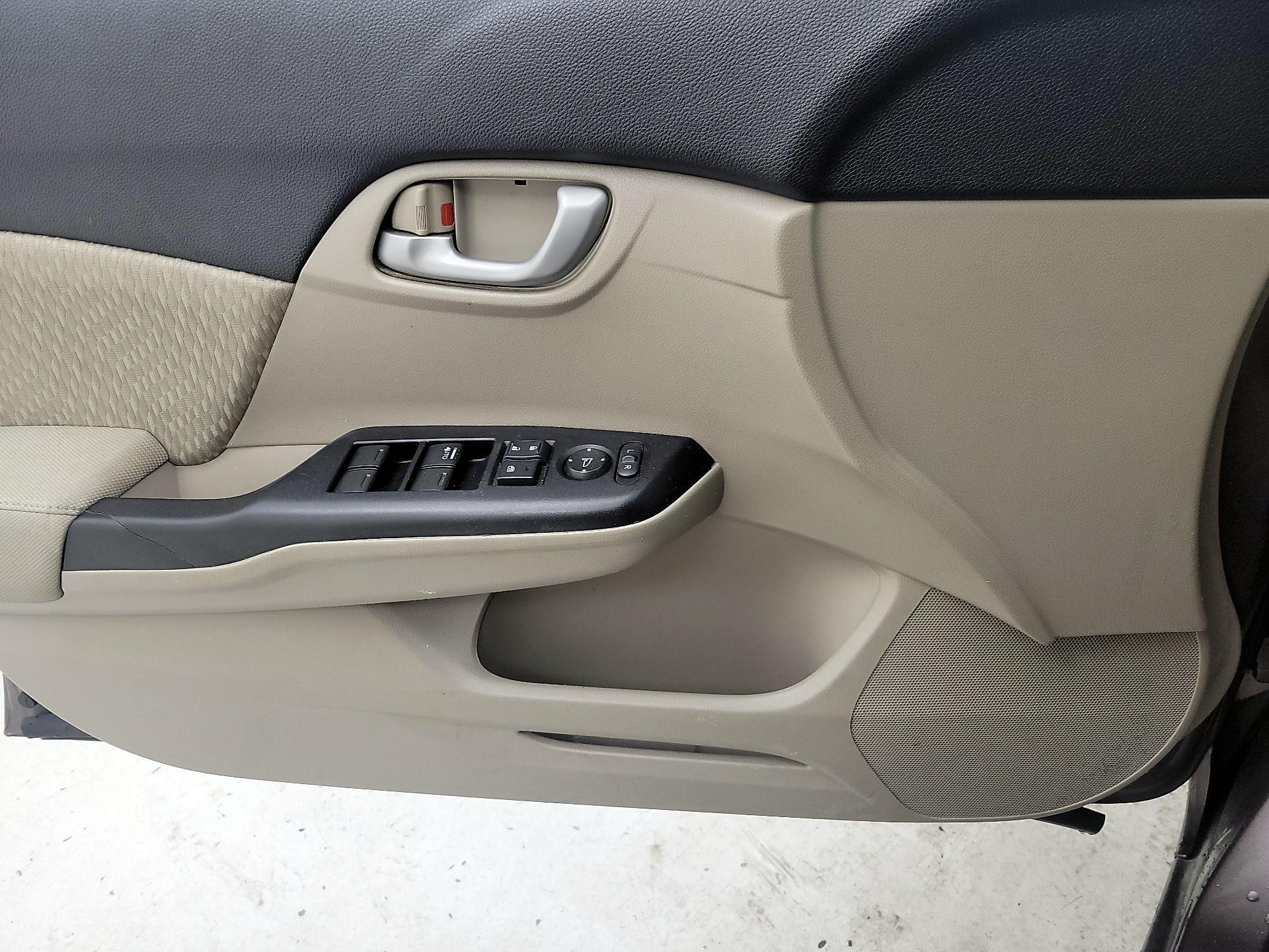 Thumbnail: 2015 Honda Civic - 12