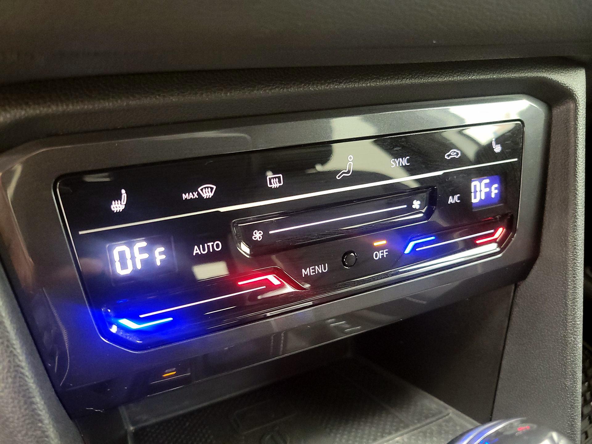 Thumbnail: 2022 Volkswagen Tiguan - 16