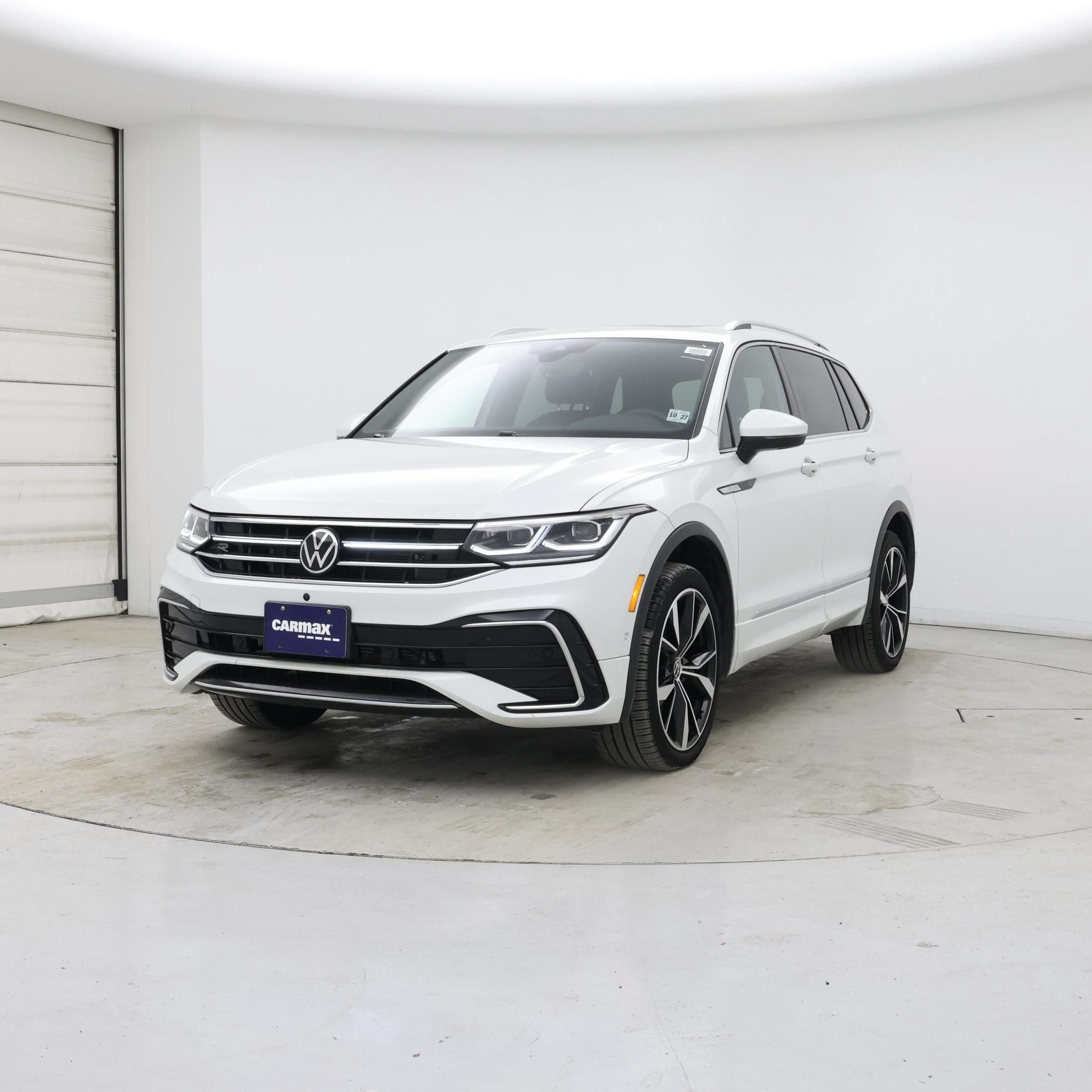 Thumbnail: 2022 Volkswagen Tiguan - 4