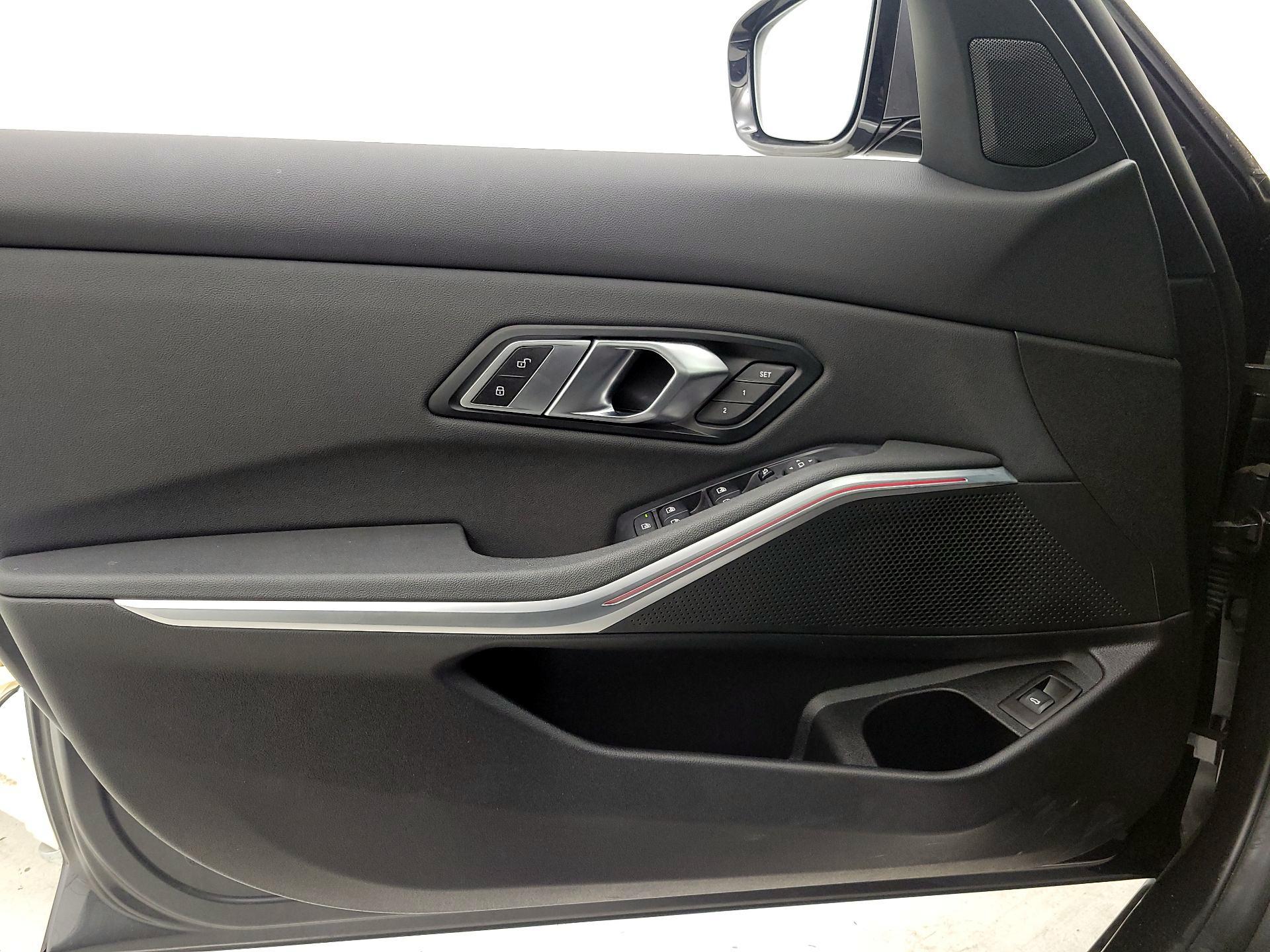 Thumbnail: 2021 BMW 3 Series - 12