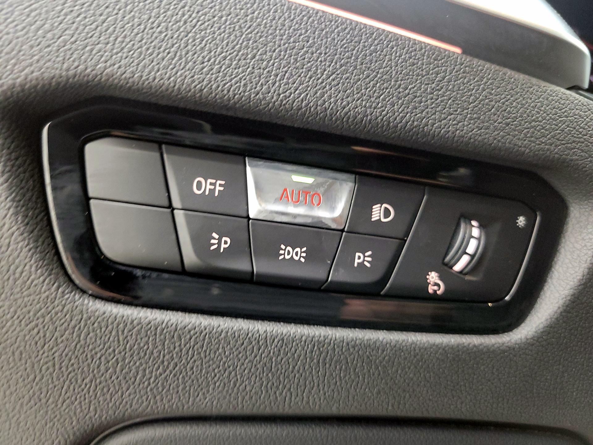 Thumbnail: 2021 BMW 3 Series - 13