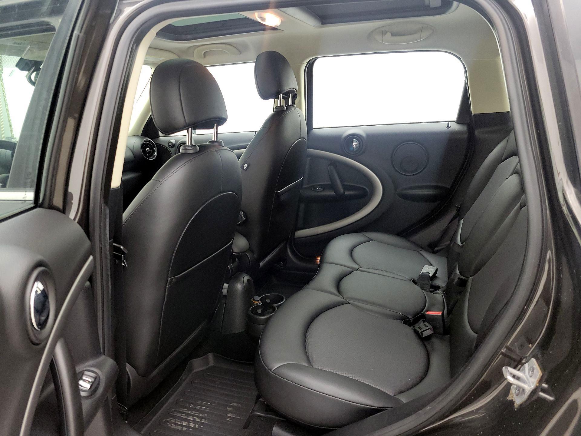 Thumbnail: 2015 MINI Cooper Countryman - 18