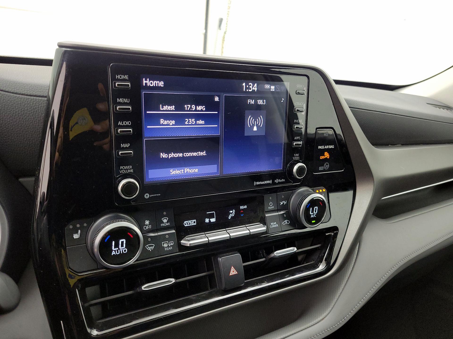 Thumbnail: 2021 Toyota Highlander - 15