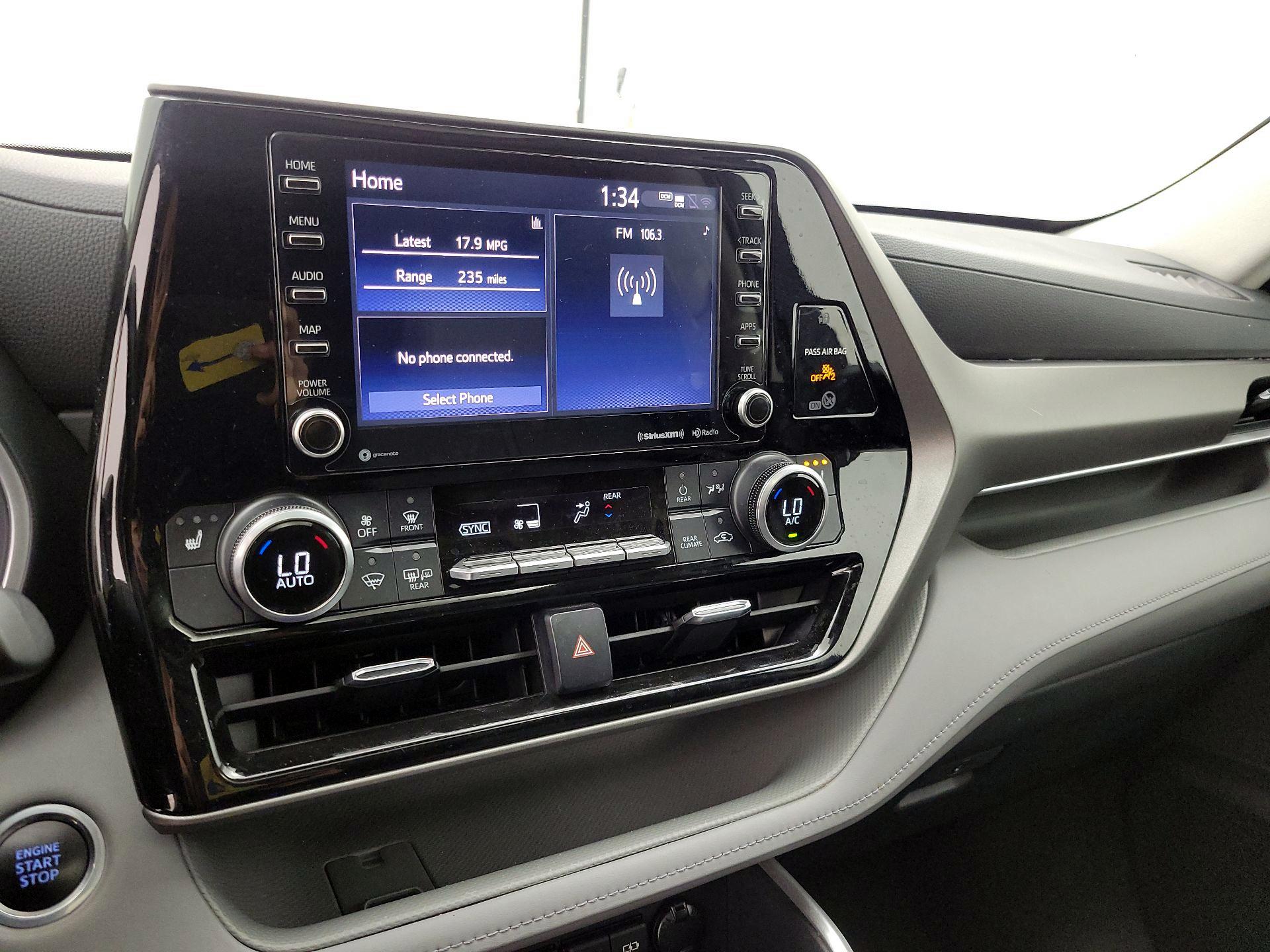 Thumbnail: 2021 Toyota Highlander - 16