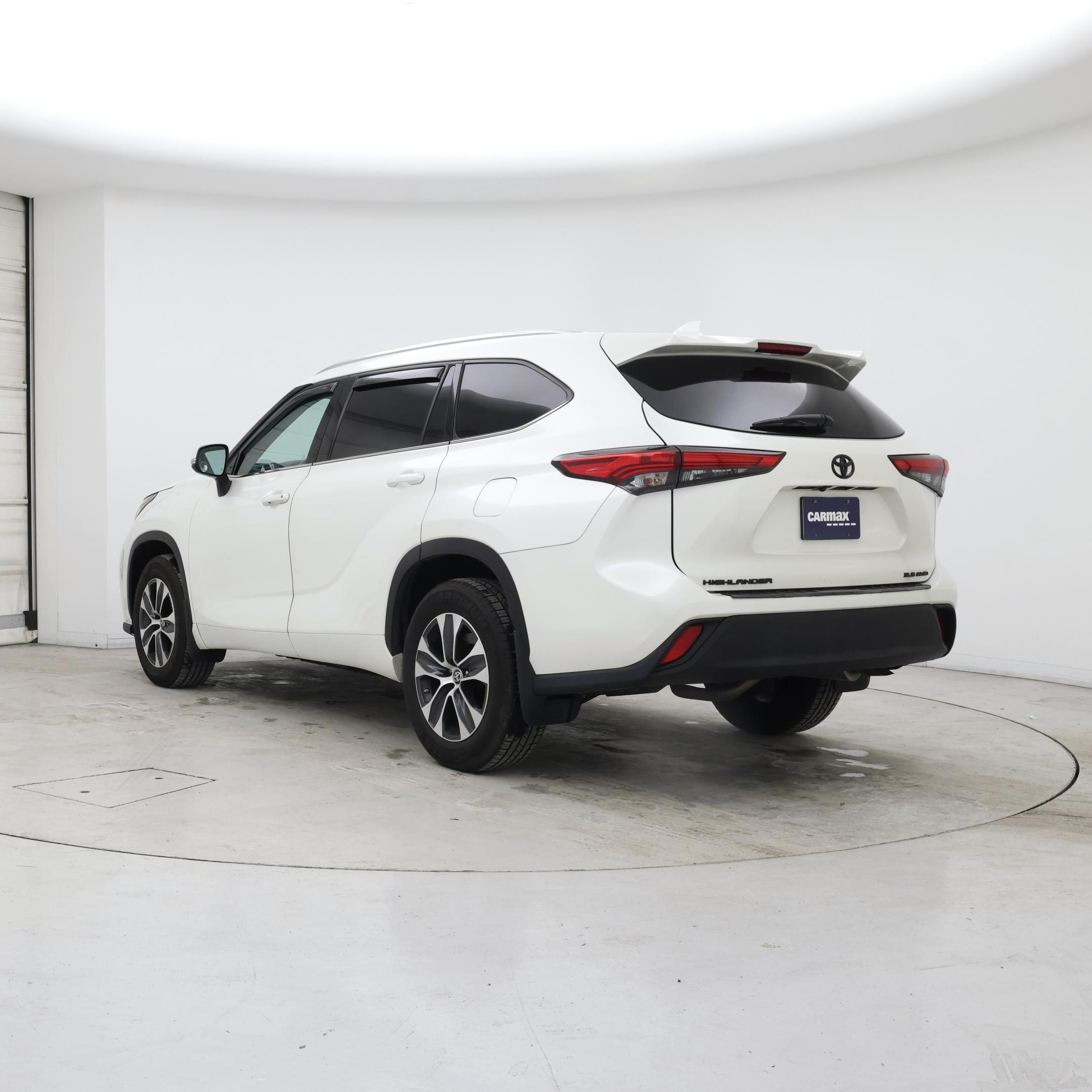 Thumbnail: 2021 Toyota Highlander - 2