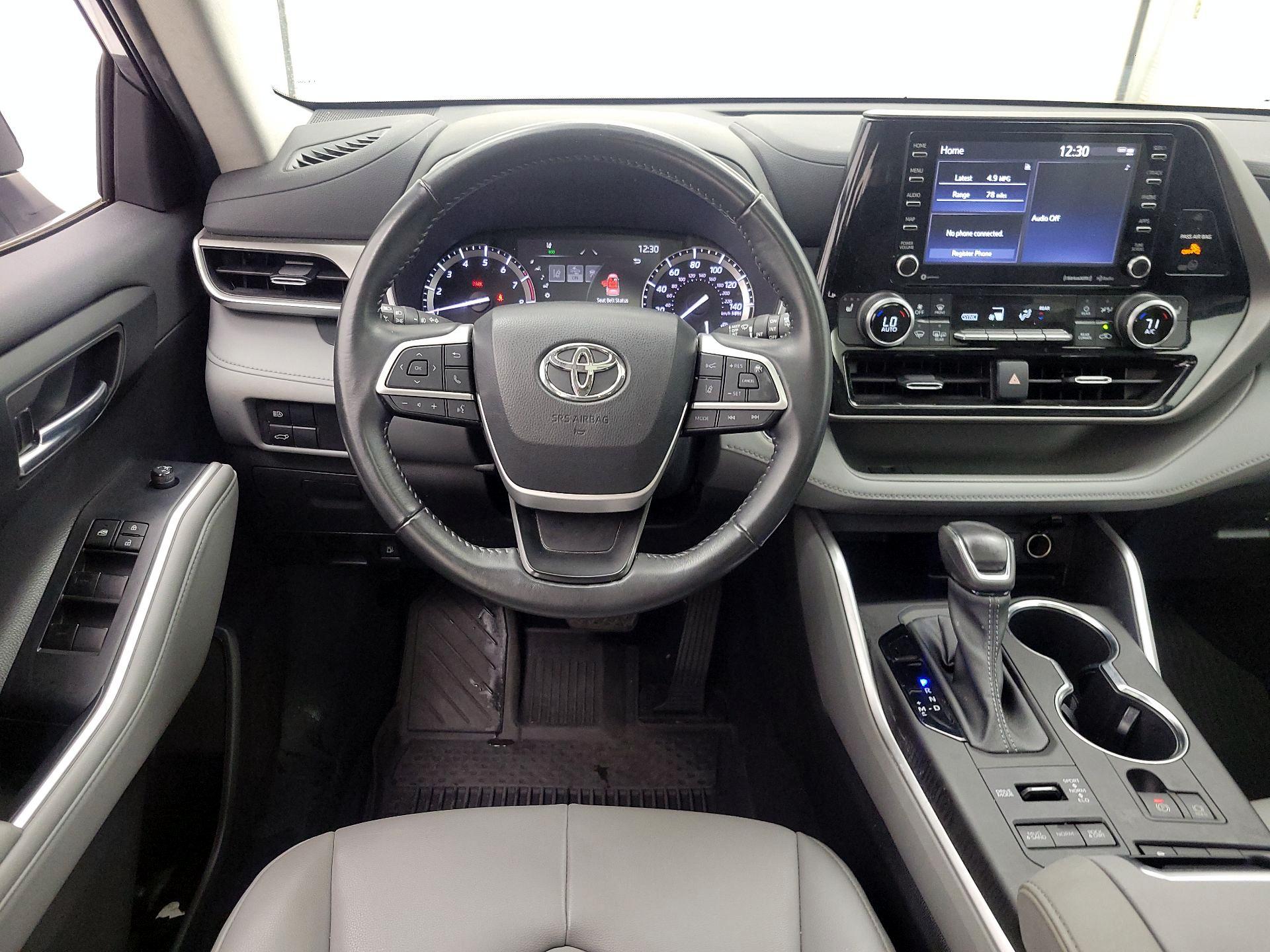 Thumbnail: 2022 Toyota Highlander - 10