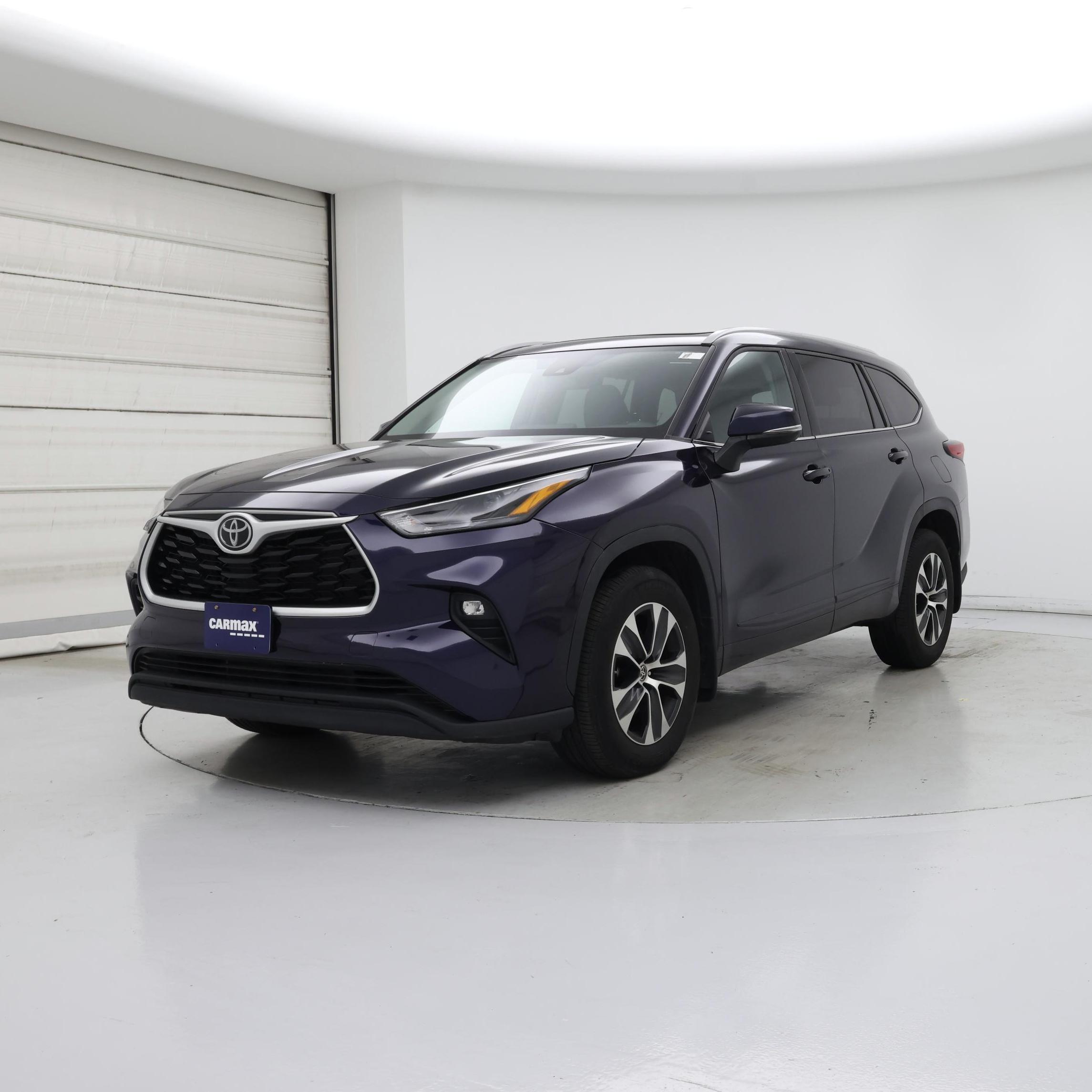 Thumbnail: 2022 Toyota Highlander - 4