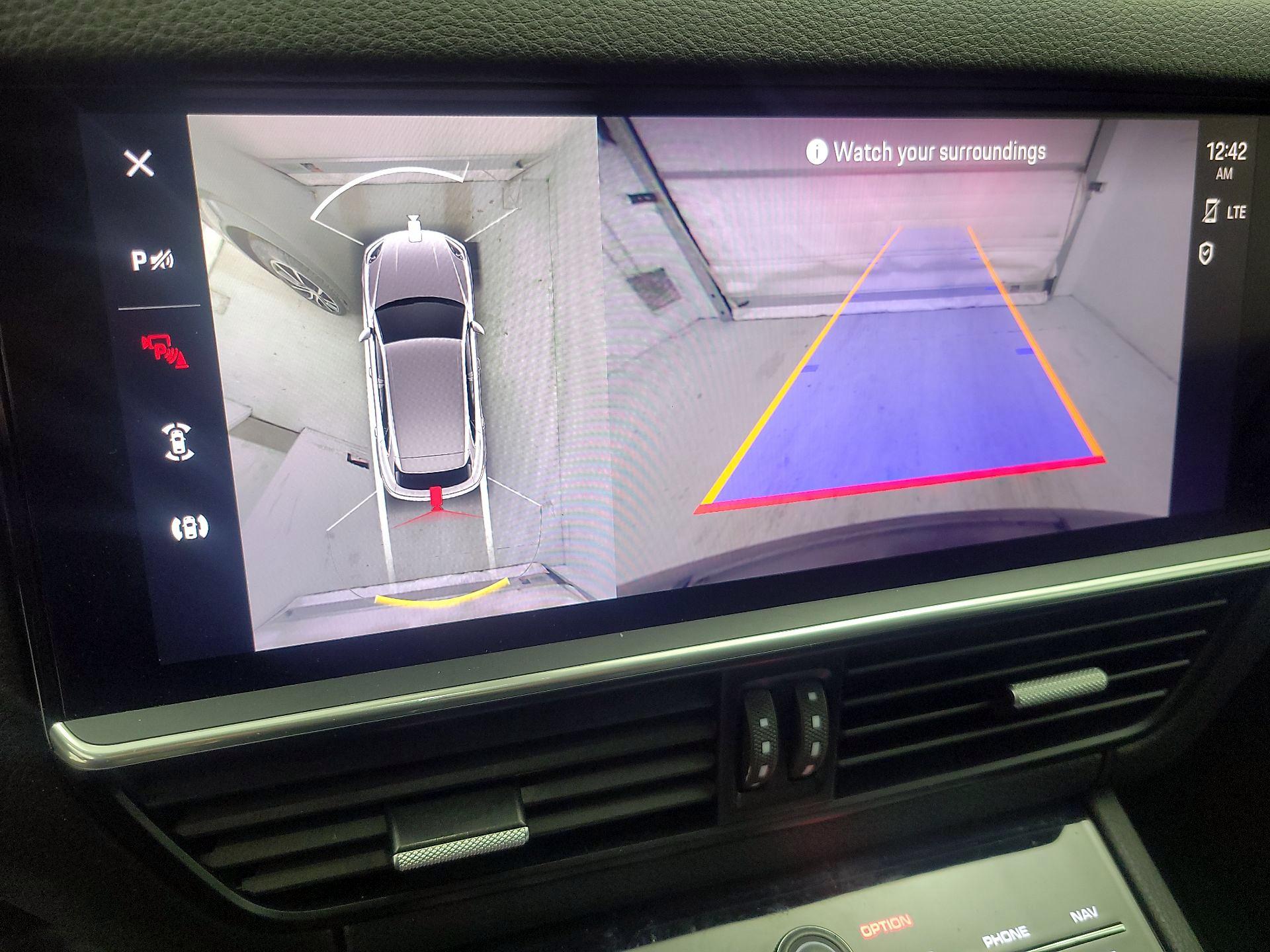 Thumbnail: 2023 Porsche Cayenne - 14