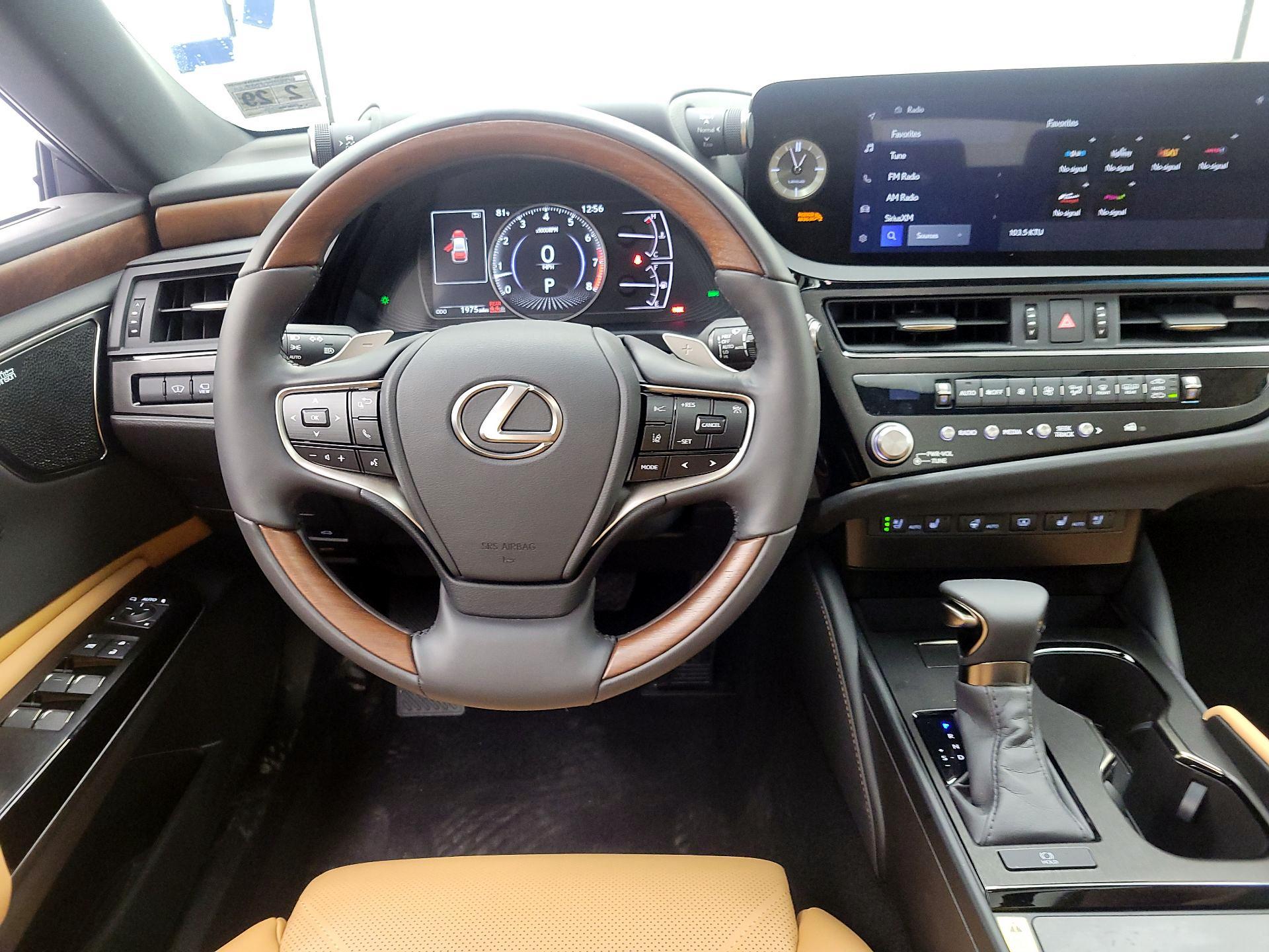 Thumbnail: 2024 Lexus ES - 10