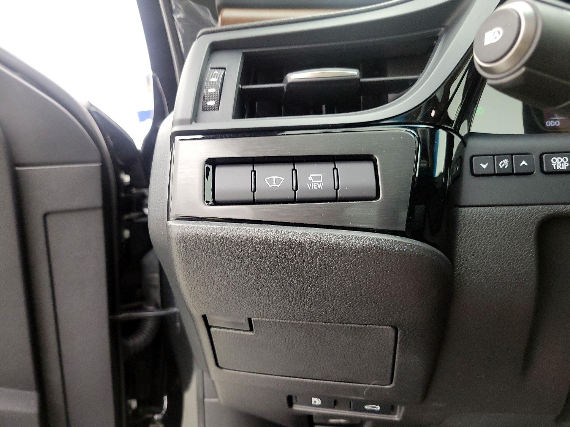 Thumbnail: 2024 Lexus ES - 13