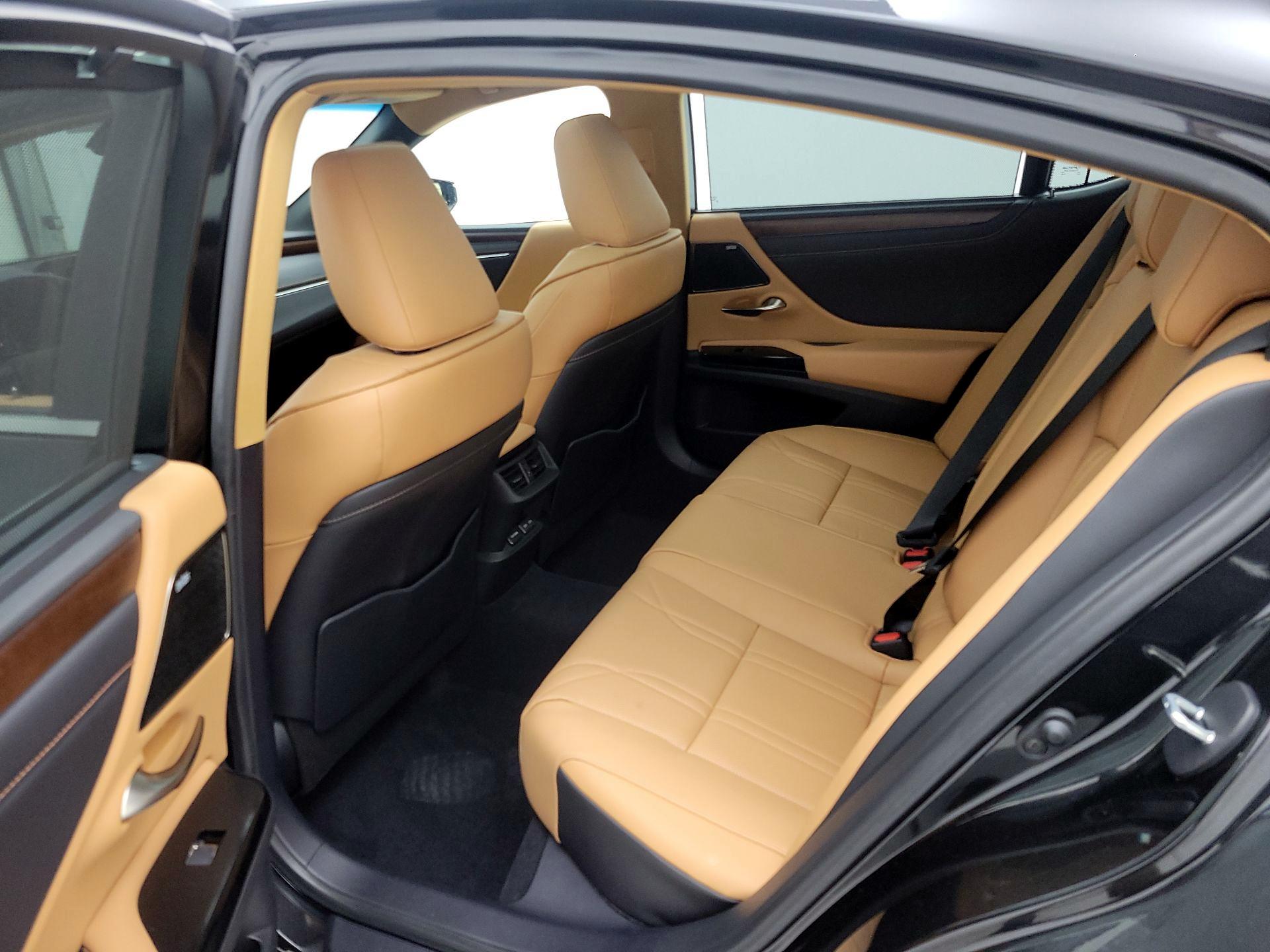 Thumbnail: 2024 Lexus ES - 19