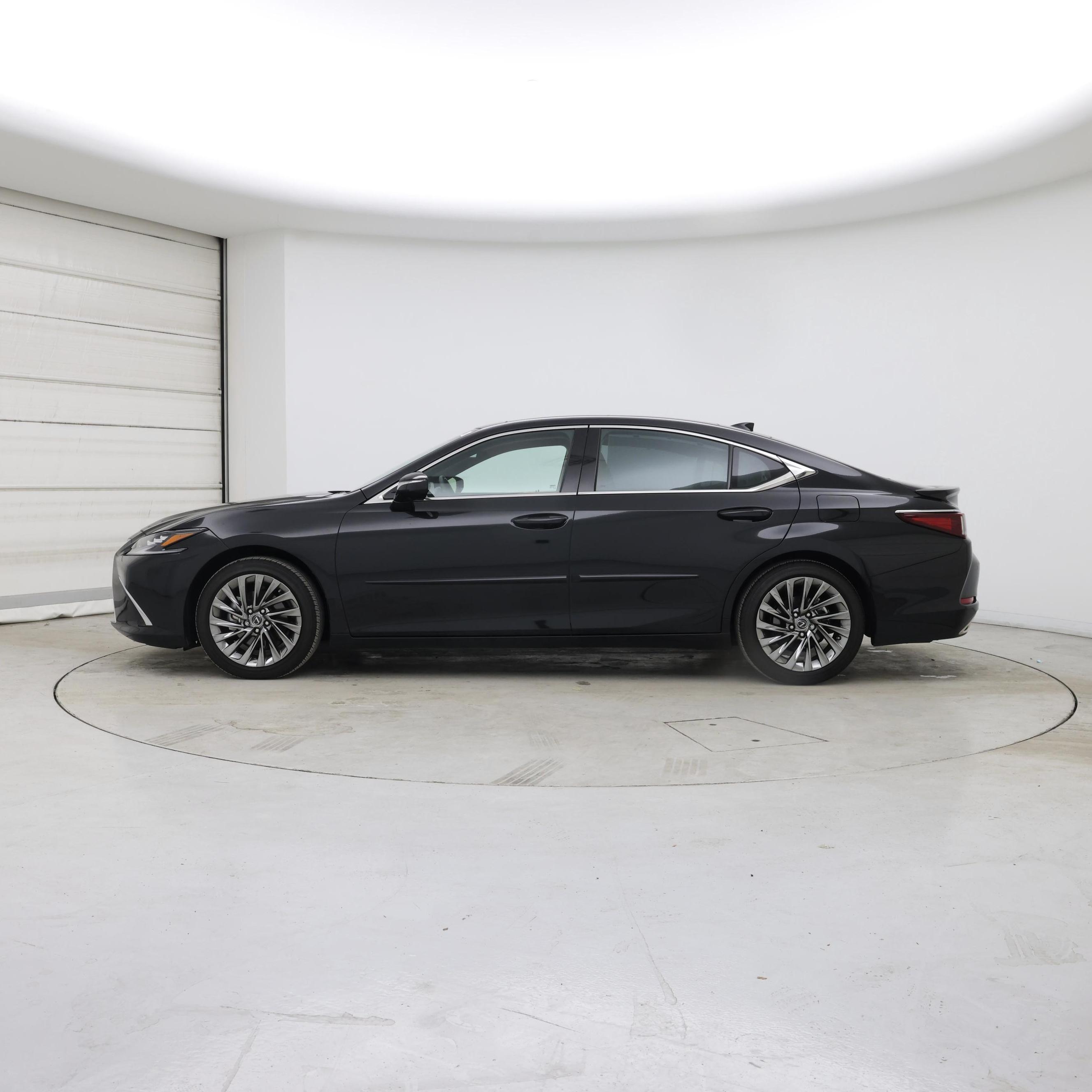 Thumbnail: 2024 Lexus ES - 3