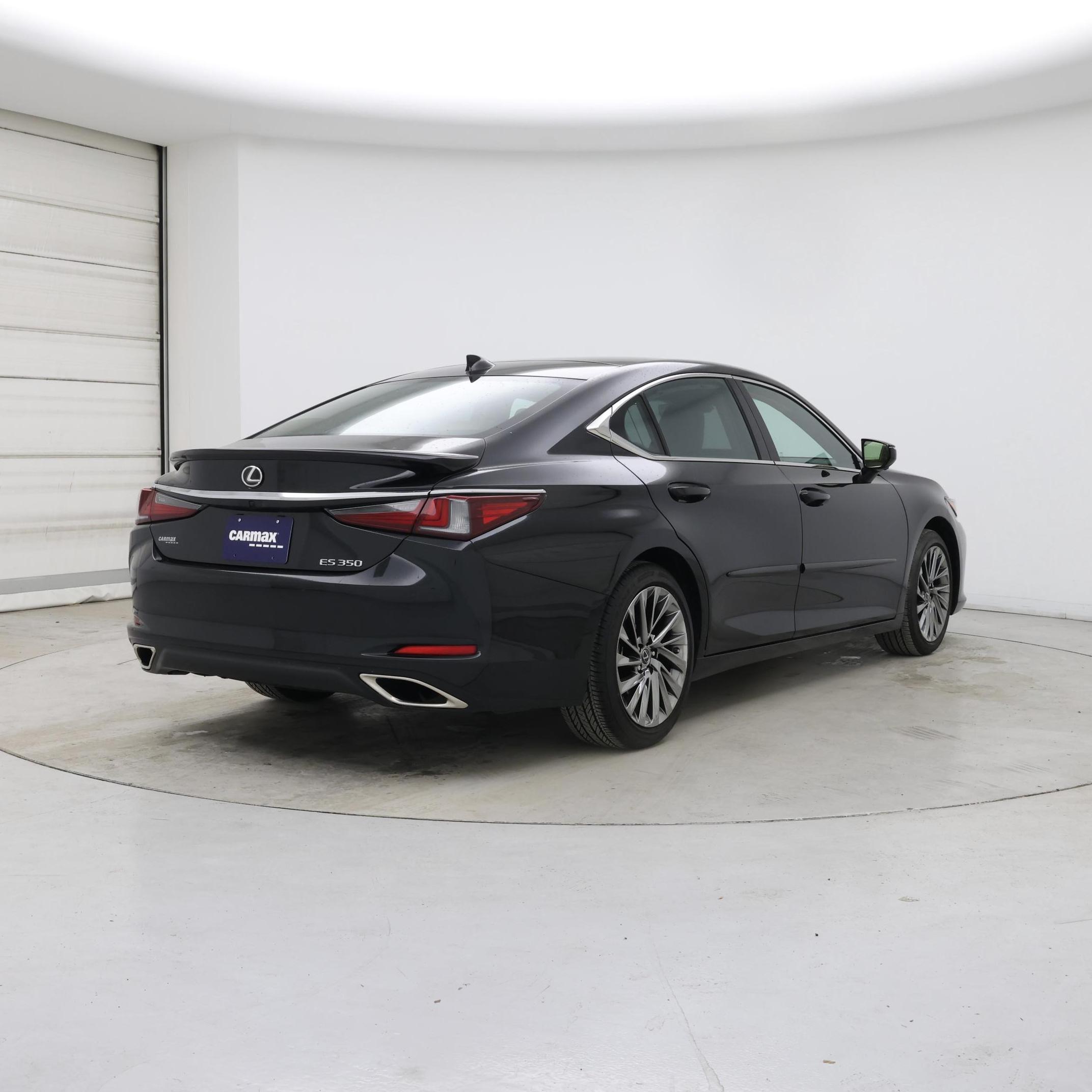 Thumbnail: 2024 Lexus ES - 8