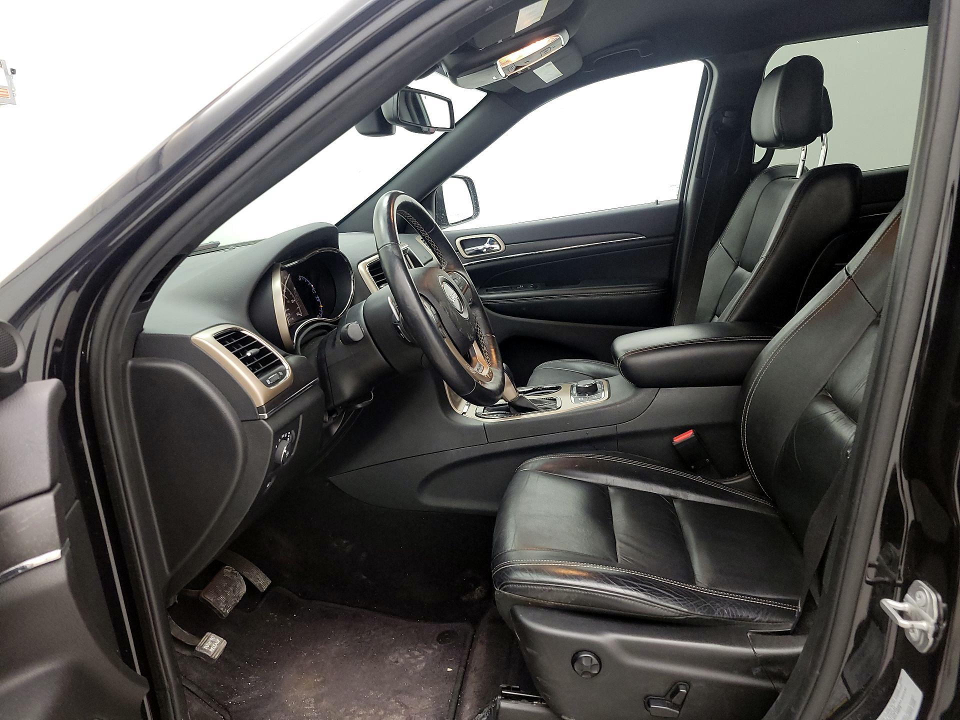 Thumbnail: 2016 Jeep Grand Cherokee - 11