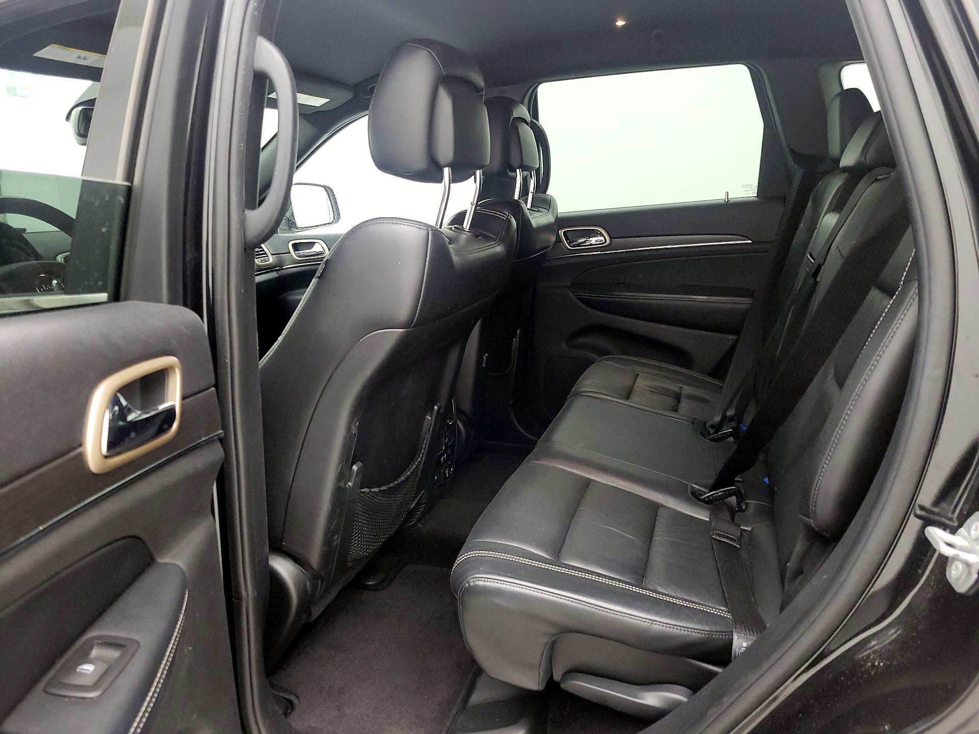 Thumbnail: 2016 Jeep Grand Cherokee - 18