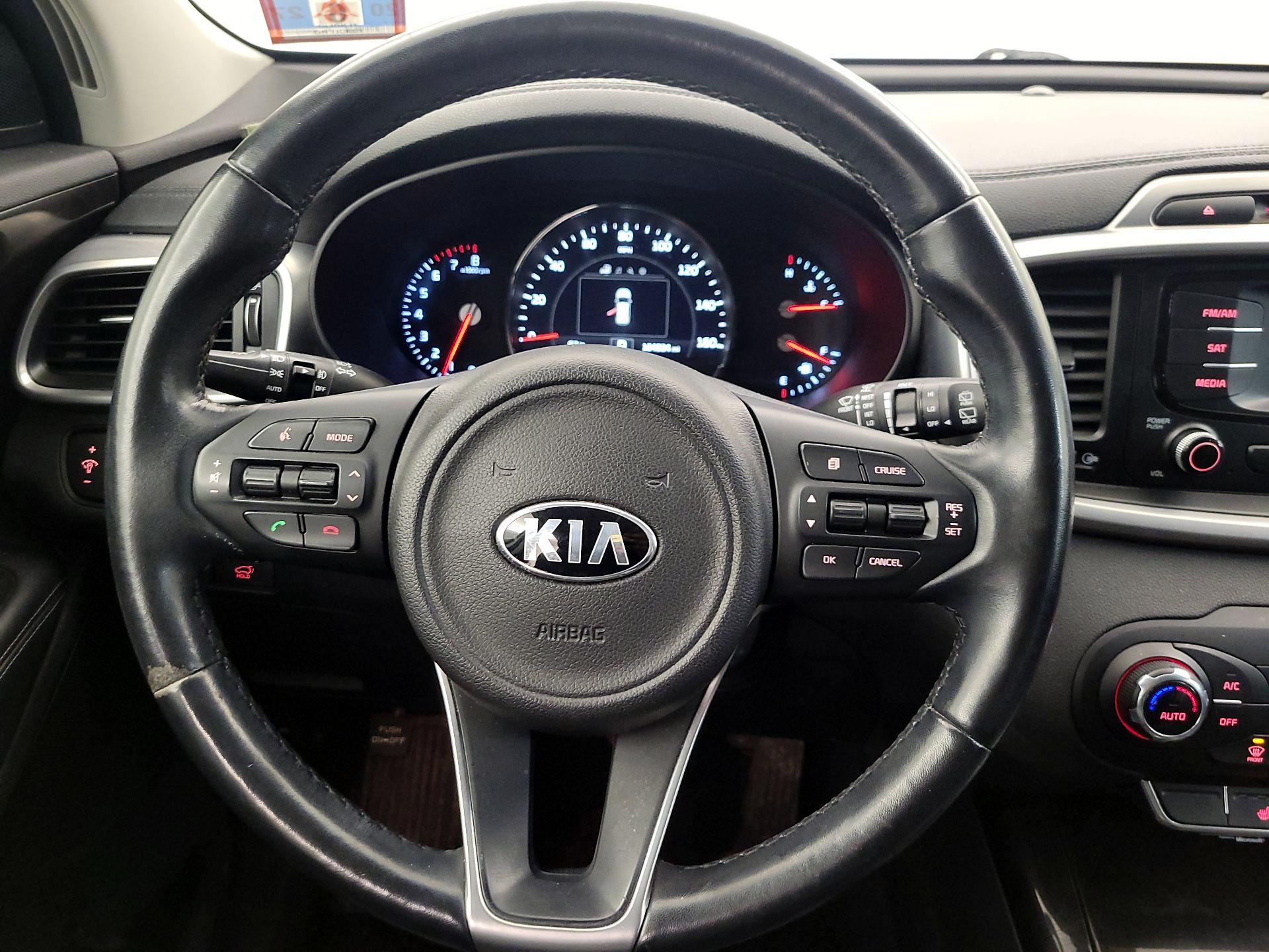 Thumbnail: 2016 Kia Sorento - 10