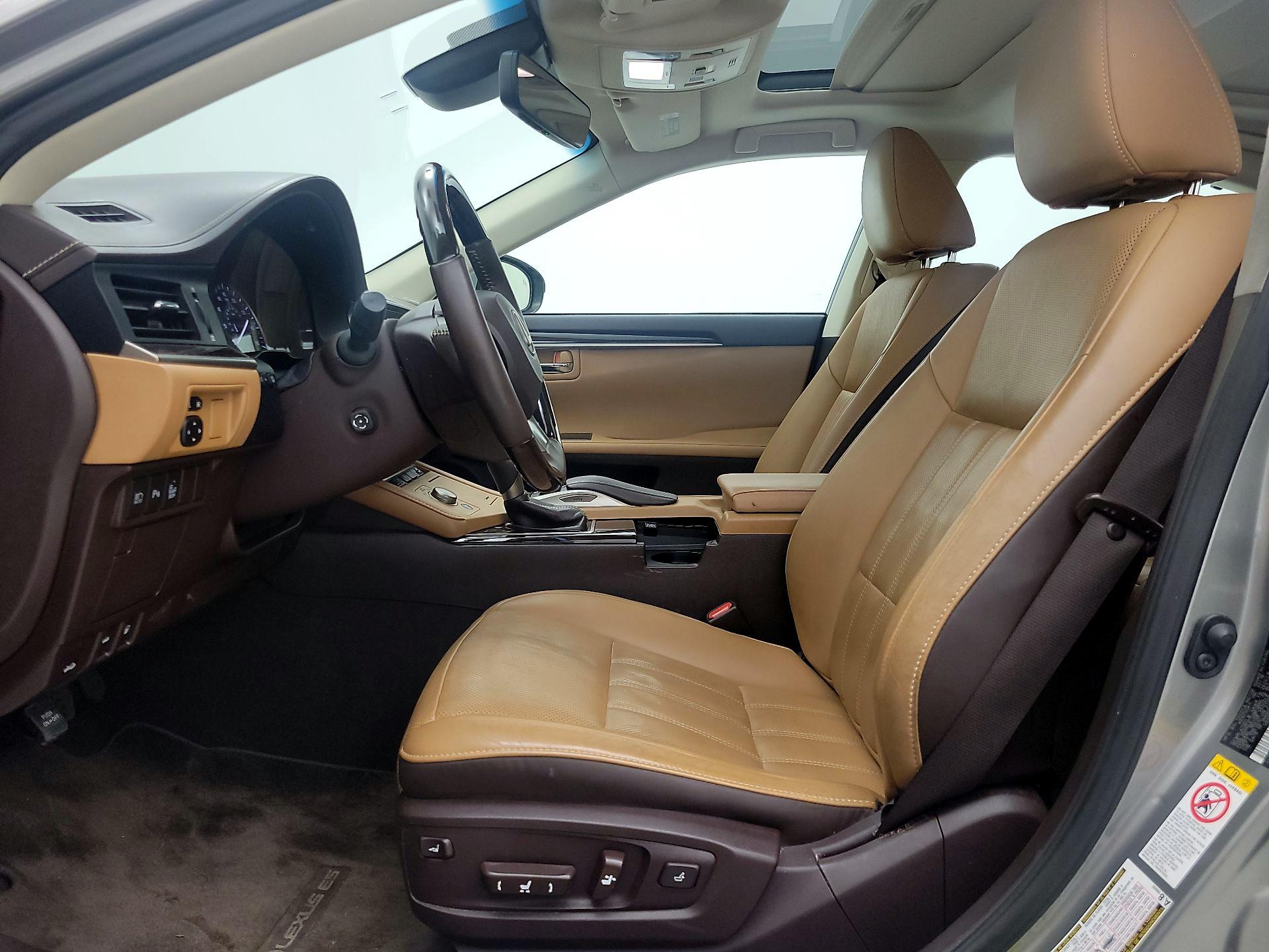 Thumbnail: 2016 Lexus ES - 11