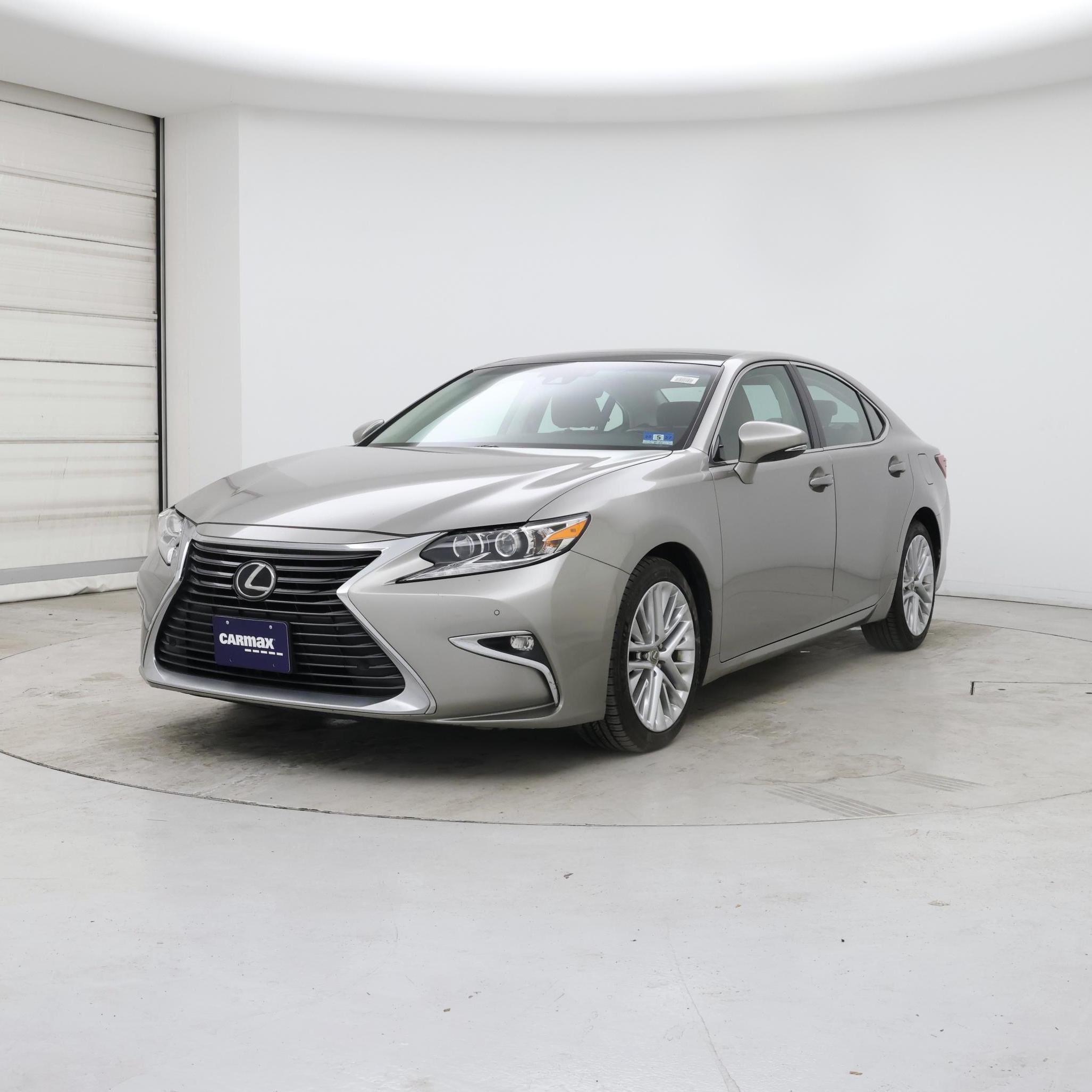 Thumbnail: 2016 Lexus ES - 4