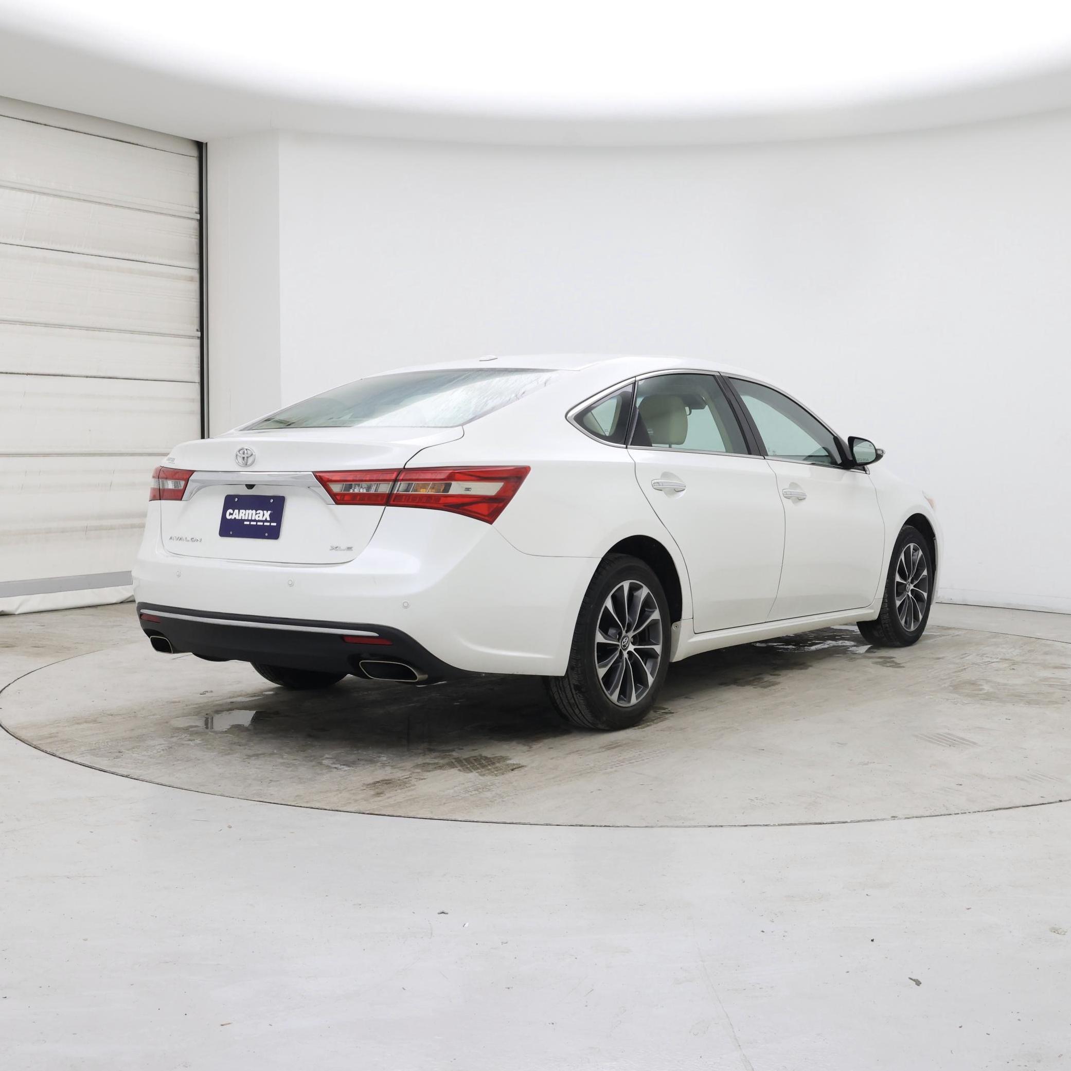 Thumbnail: 2018 Toyota Avalon - 8