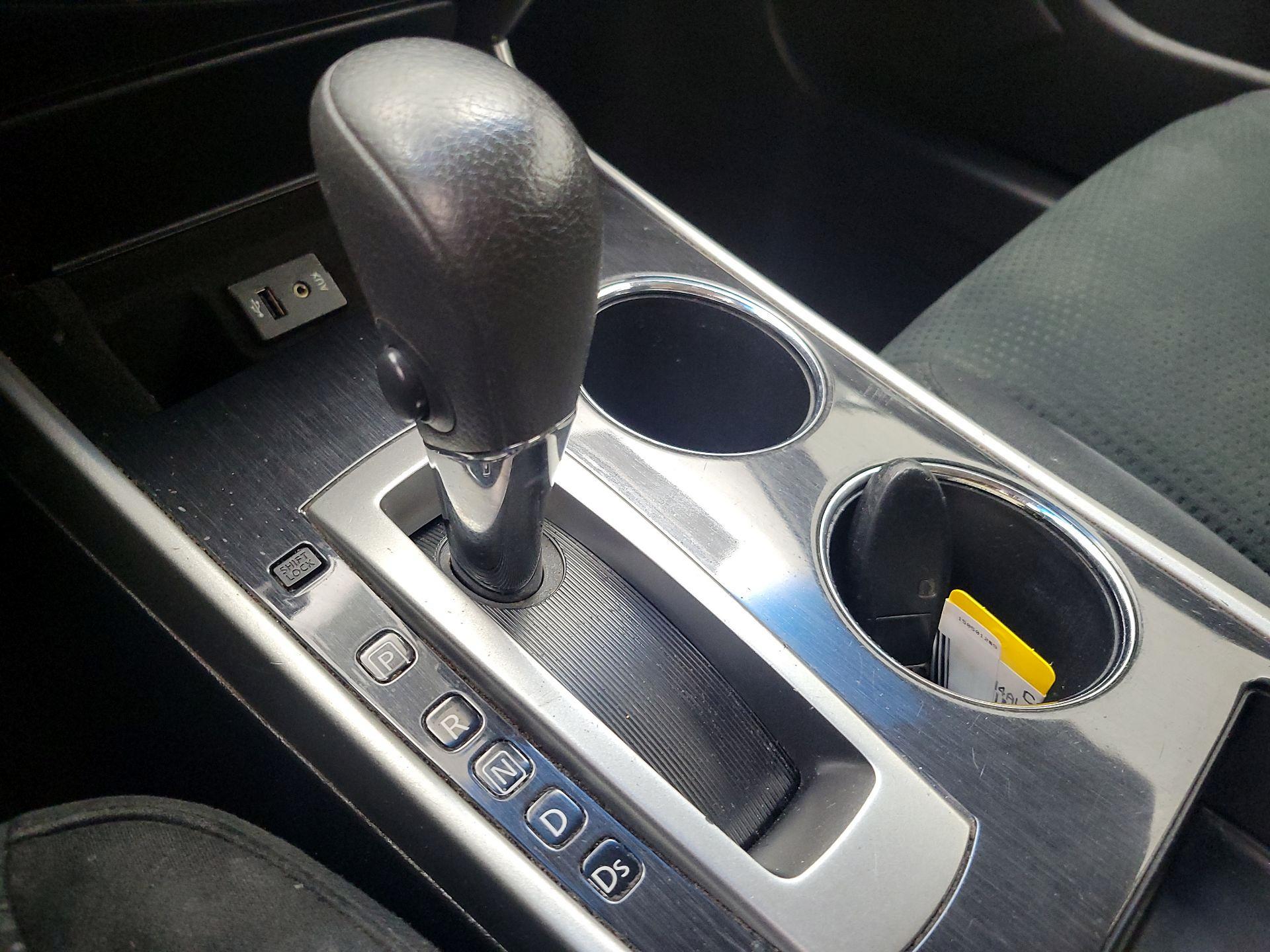 Thumbnail: 2014 Nissan Altima - 17