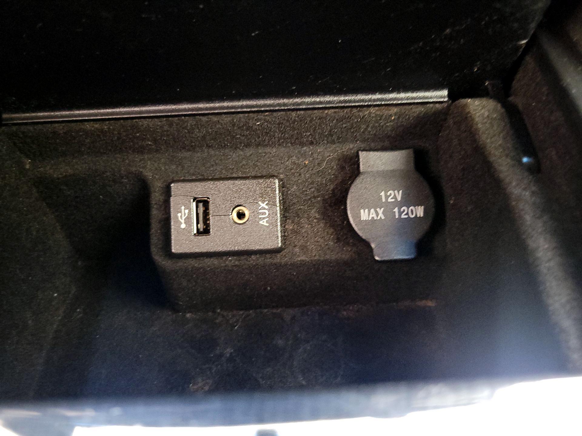 Thumbnail: 2014 Nissan Altima - 18