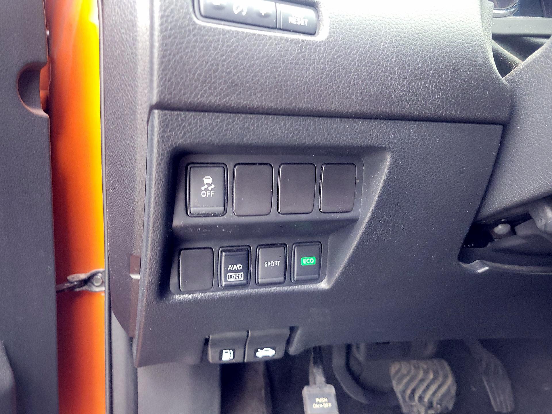 Thumbnail: 2017 Nissan Rogue - 13