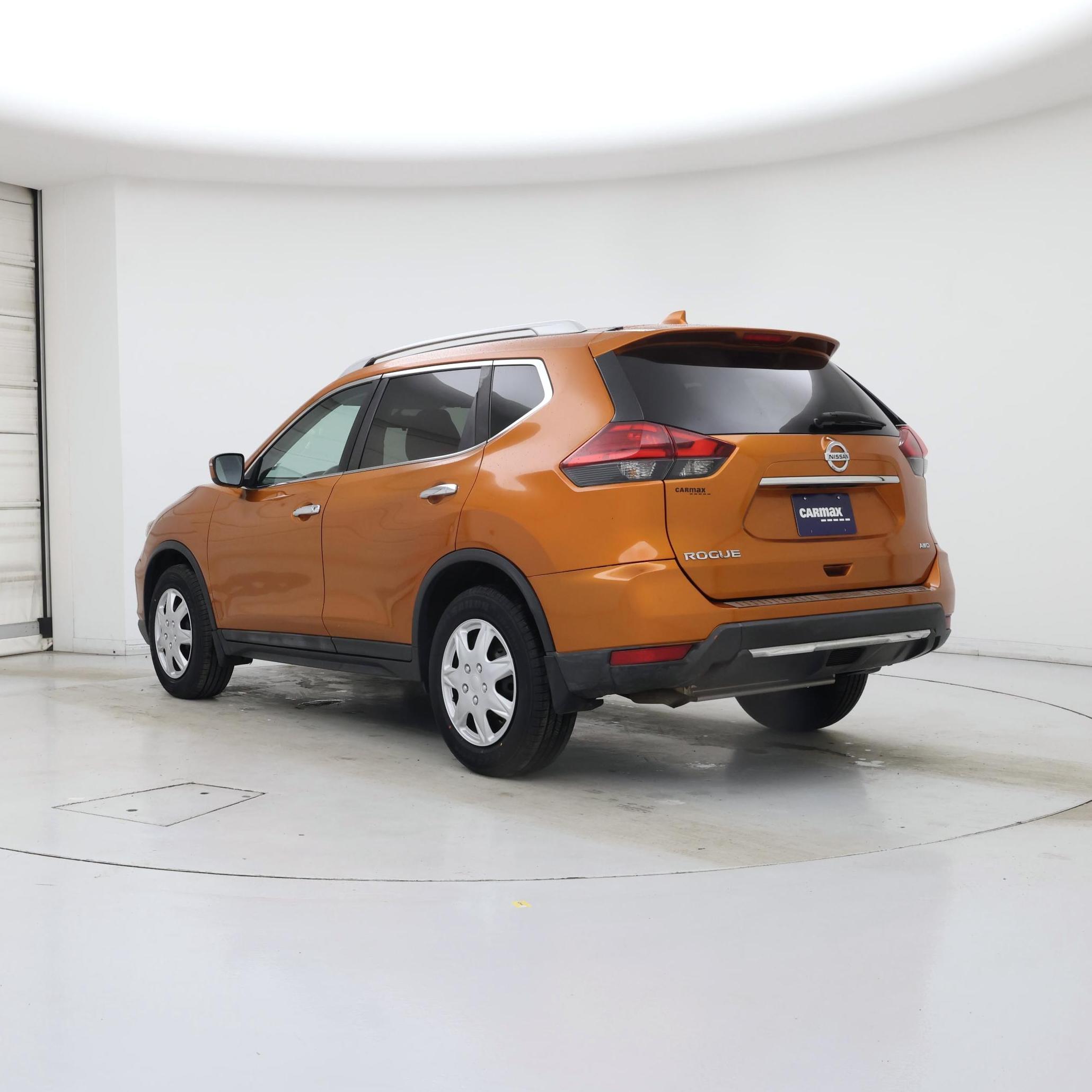 Thumbnail: 2017 Nissan Rogue - 2