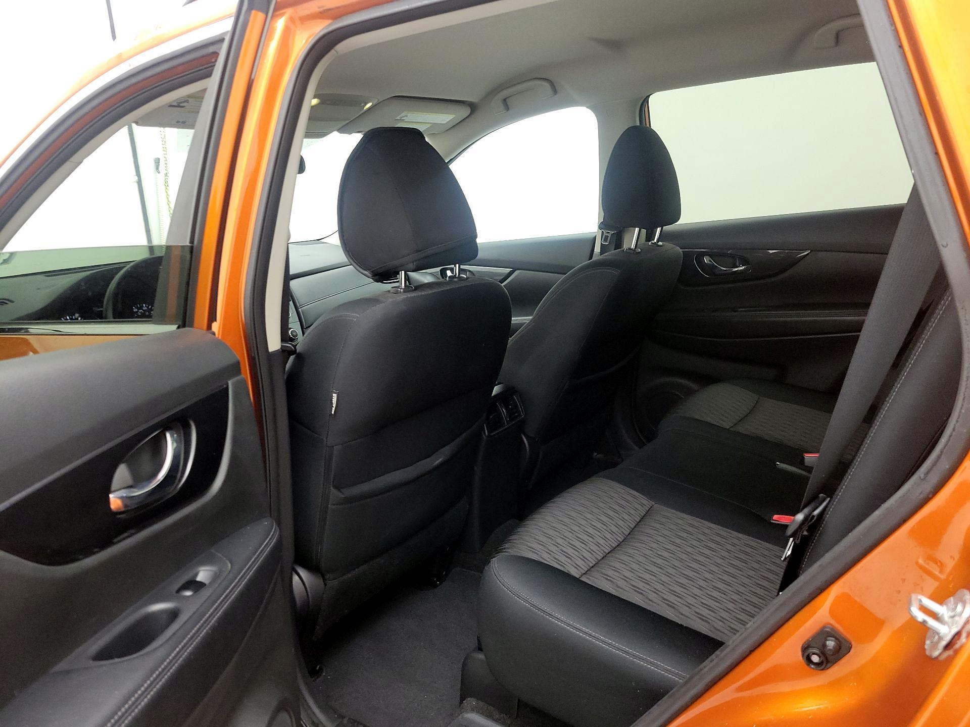 Thumbnail: 2017 Nissan Rogue - 19