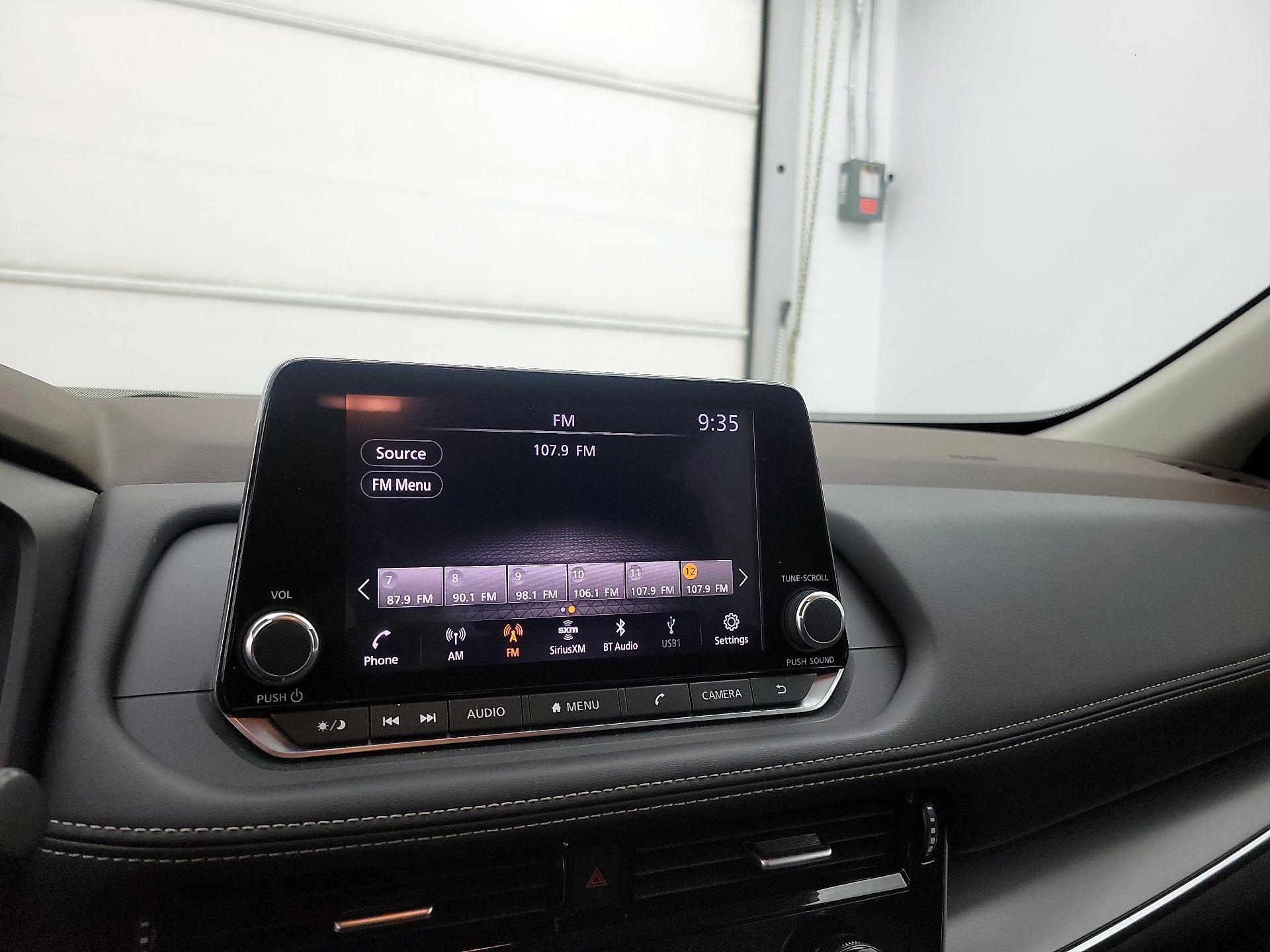 Thumbnail: 2022 Nissan Rogue - 15