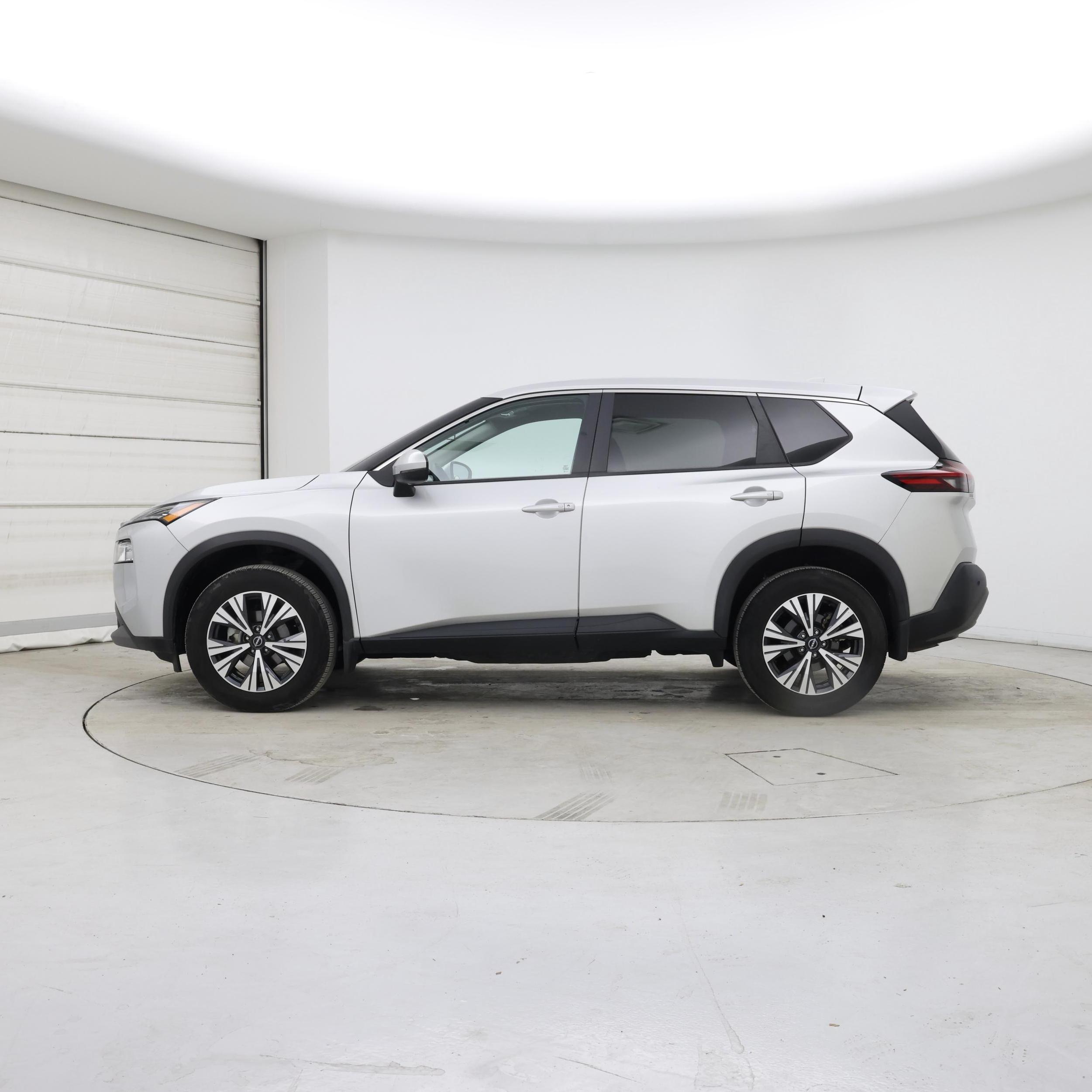 Thumbnail: 2022 Nissan Rogue - 3