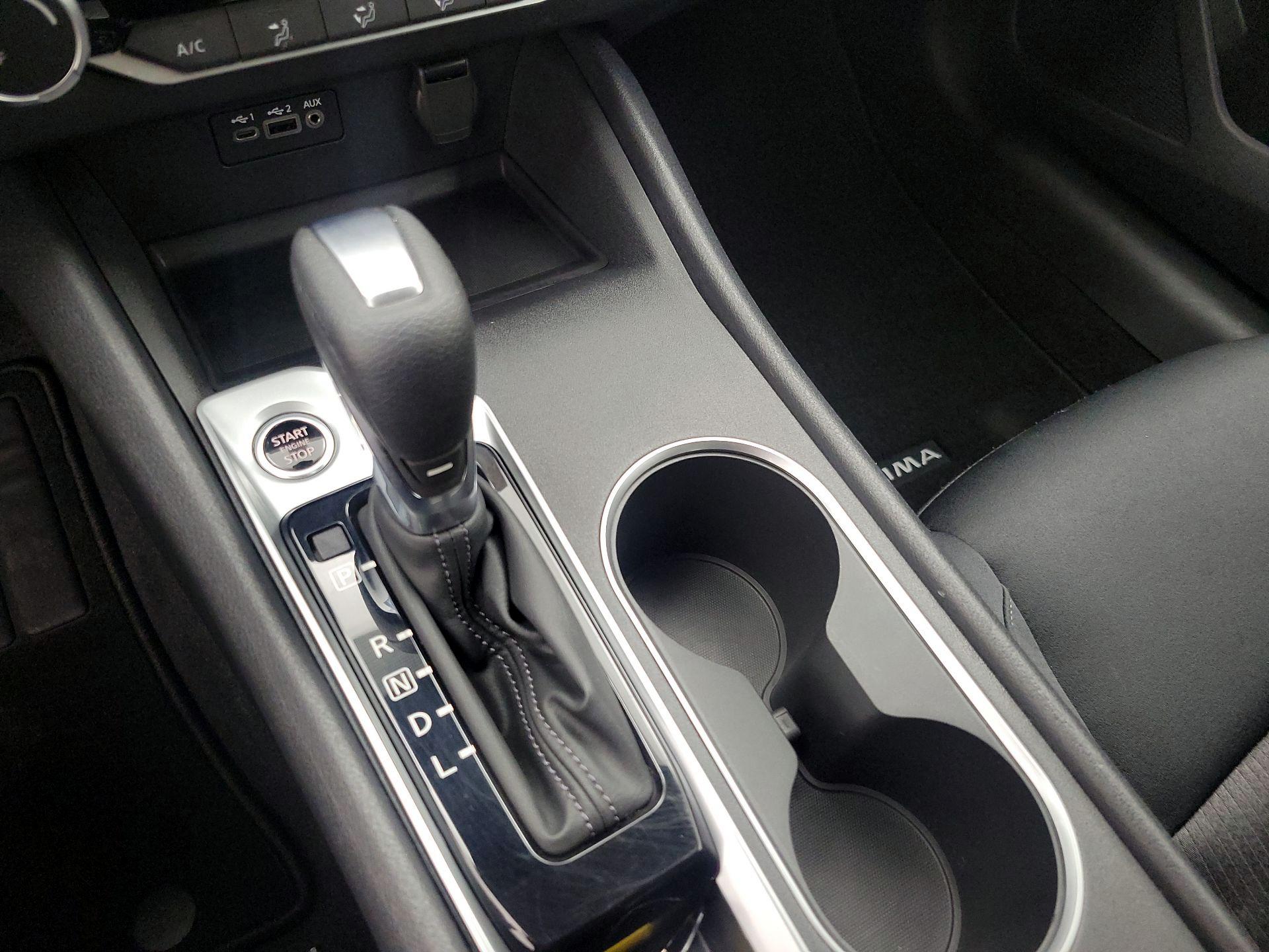 Thumbnail: 2022 Nissan Altima - 17