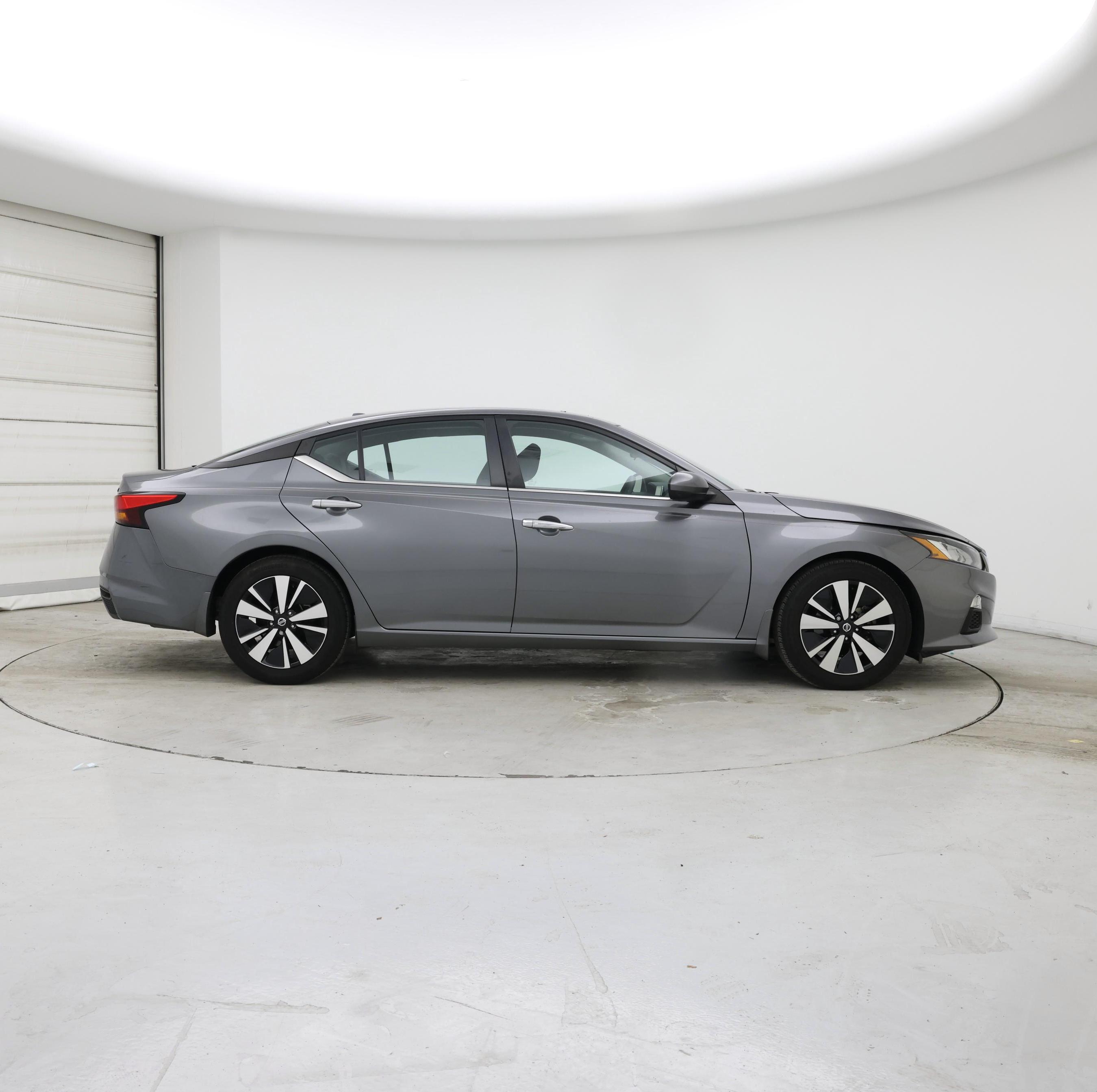 Thumbnail: 2022 Nissan Altima - 7