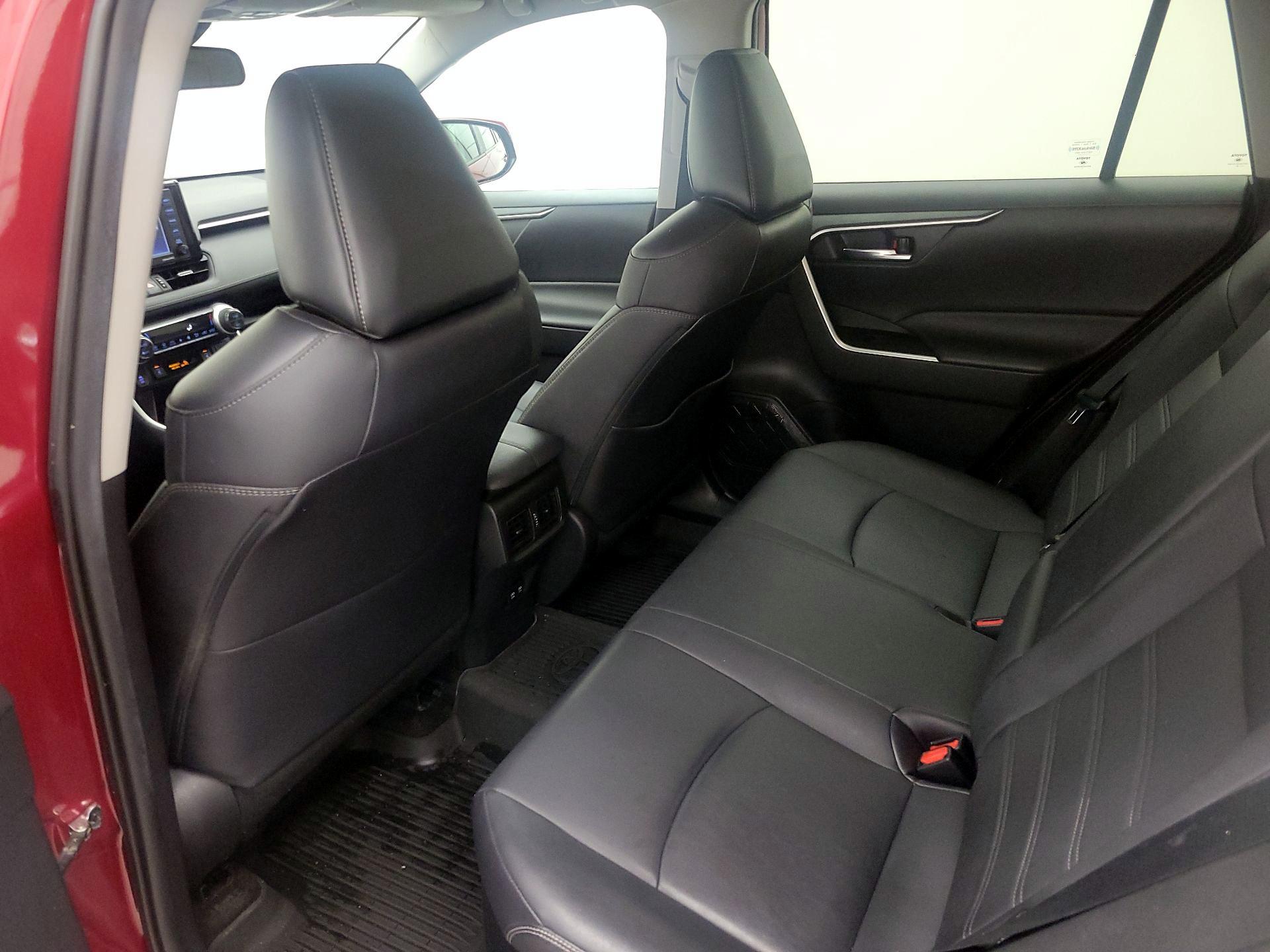 Thumbnail: 2021 Toyota RAV4 - 20