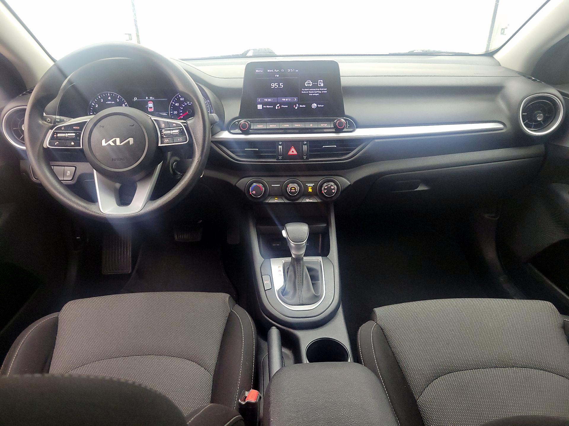 Thumbnail: 2022 Kia Forte - 9