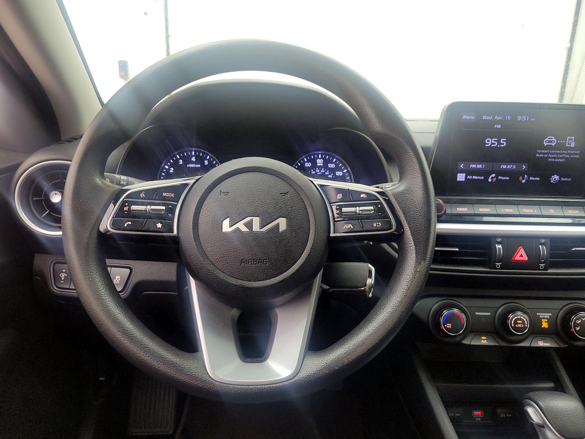 Thumbnail: 2022 Kia Forte - 10