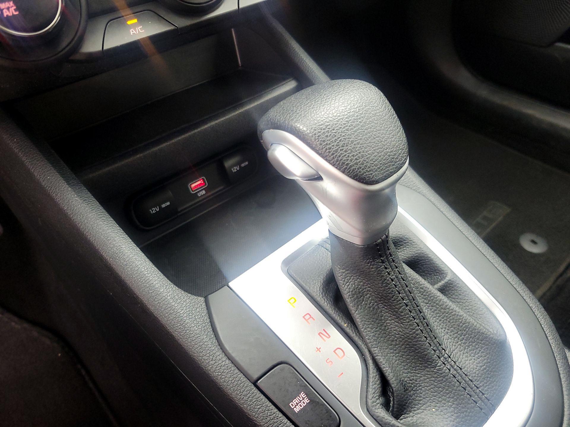 Thumbnail: 2022 Kia Forte - 17