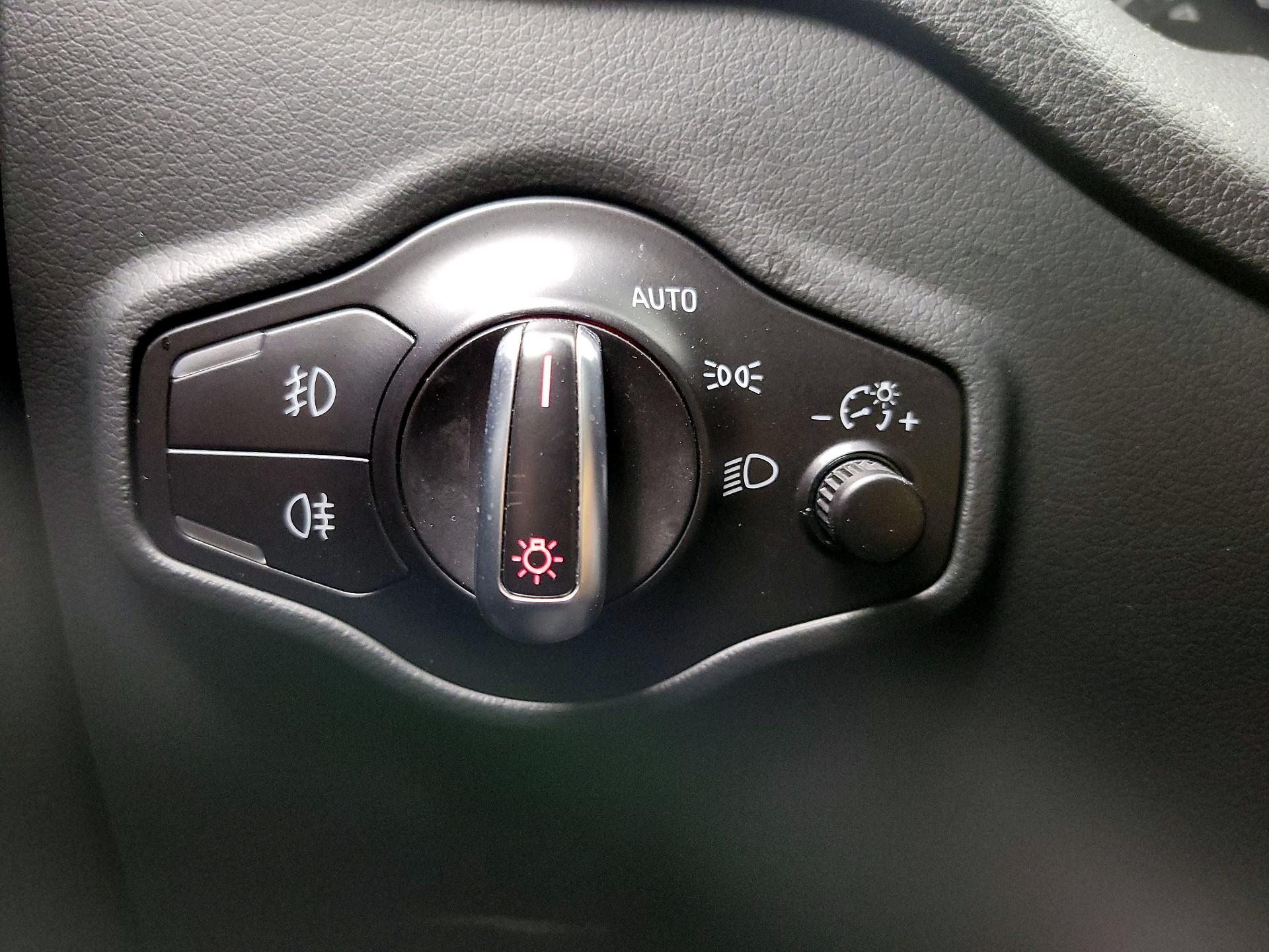 Thumbnail: 2016 Audi Q5 - 13