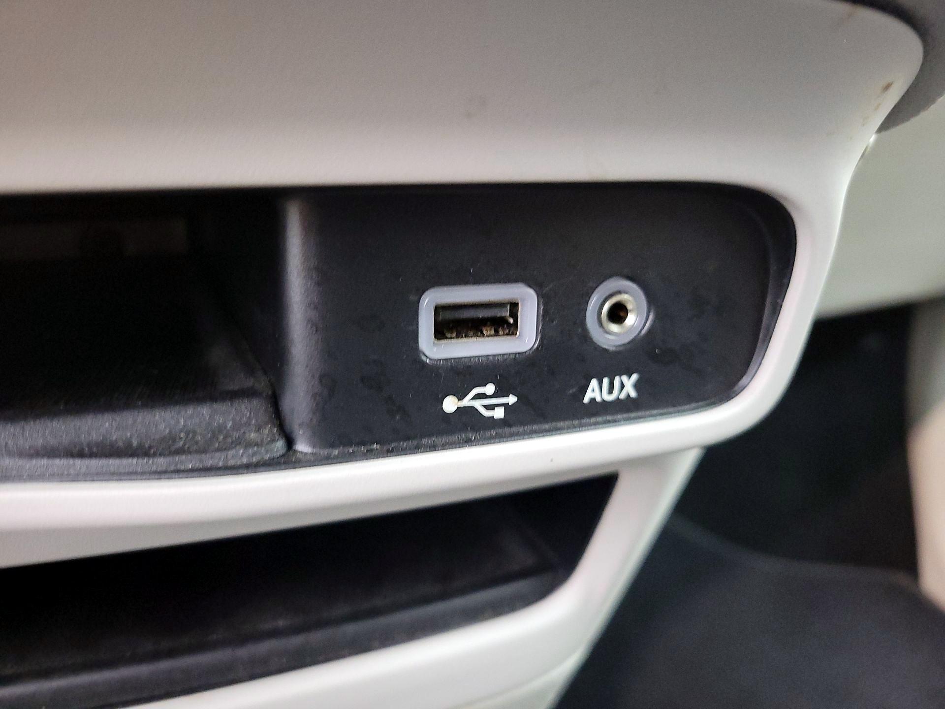 Thumbnail: 2020 Chrysler Pacifica - 18