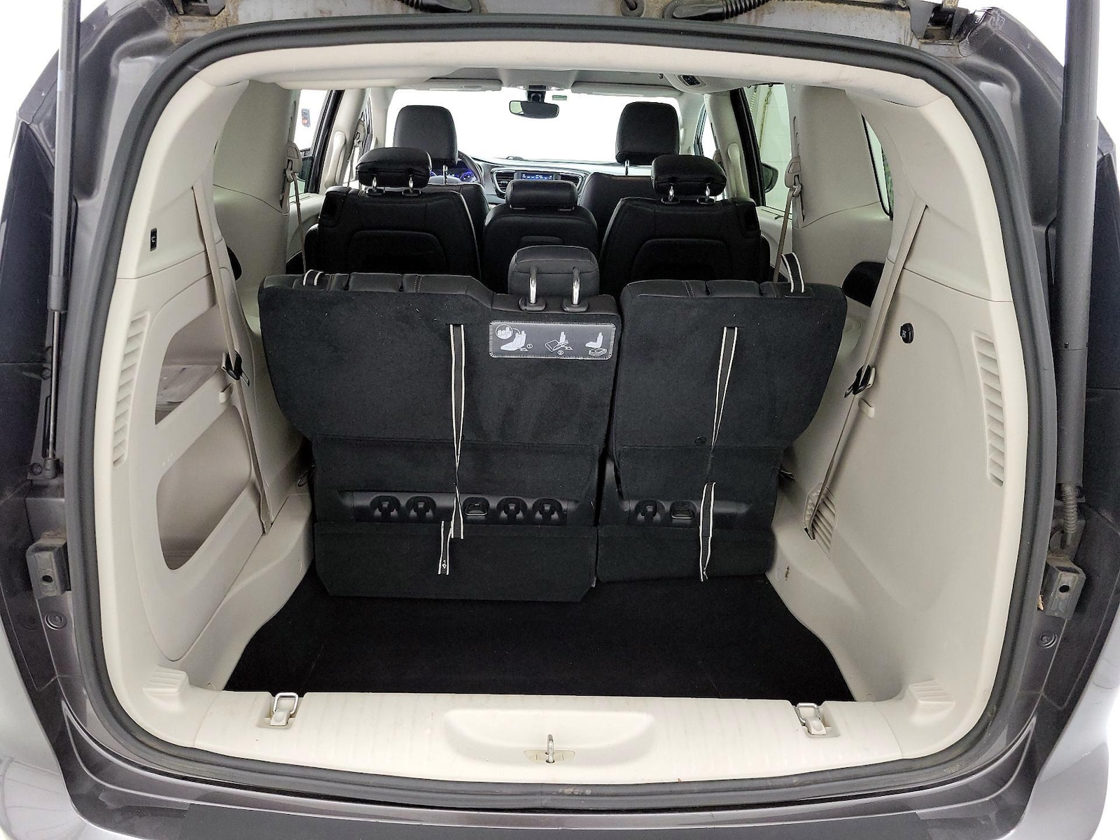 2020 Chrysler Pacifica Touring L - Photo 22