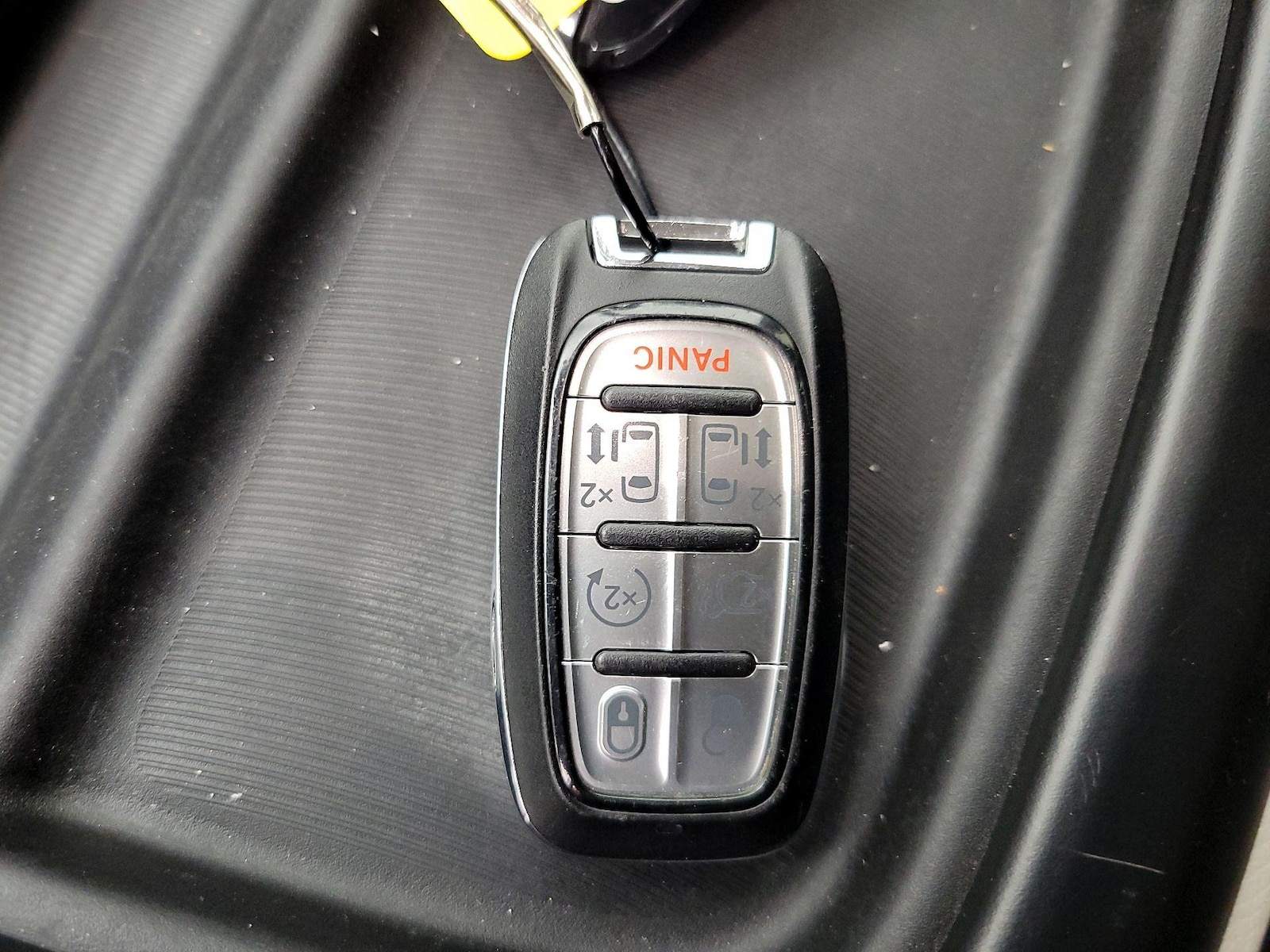 2020 Chrysler Pacifica Touring L - Photo 24