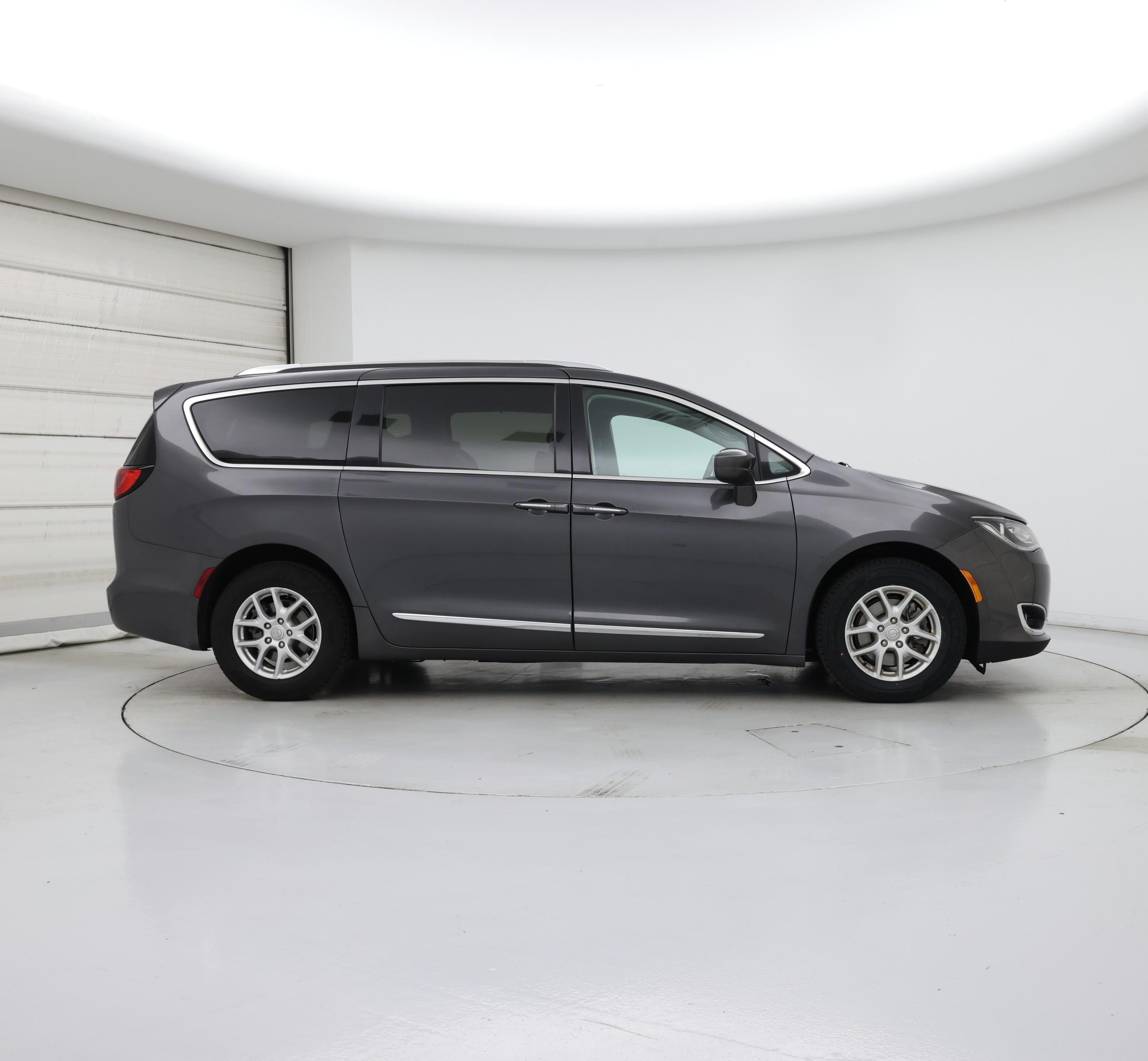 Thumbnail: 2020 Chrysler Pacifica - 7