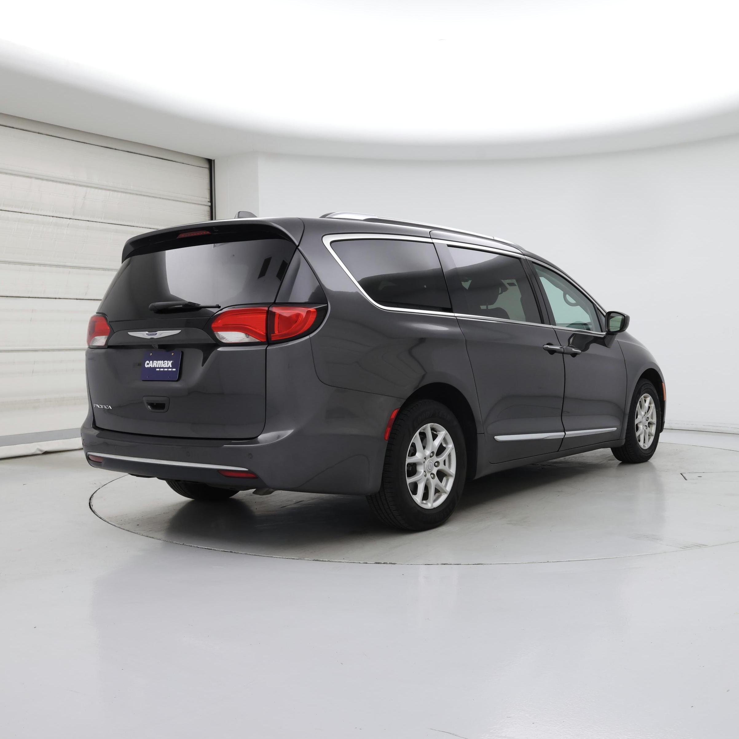 Thumbnail: 2020 Chrysler Pacifica - 8