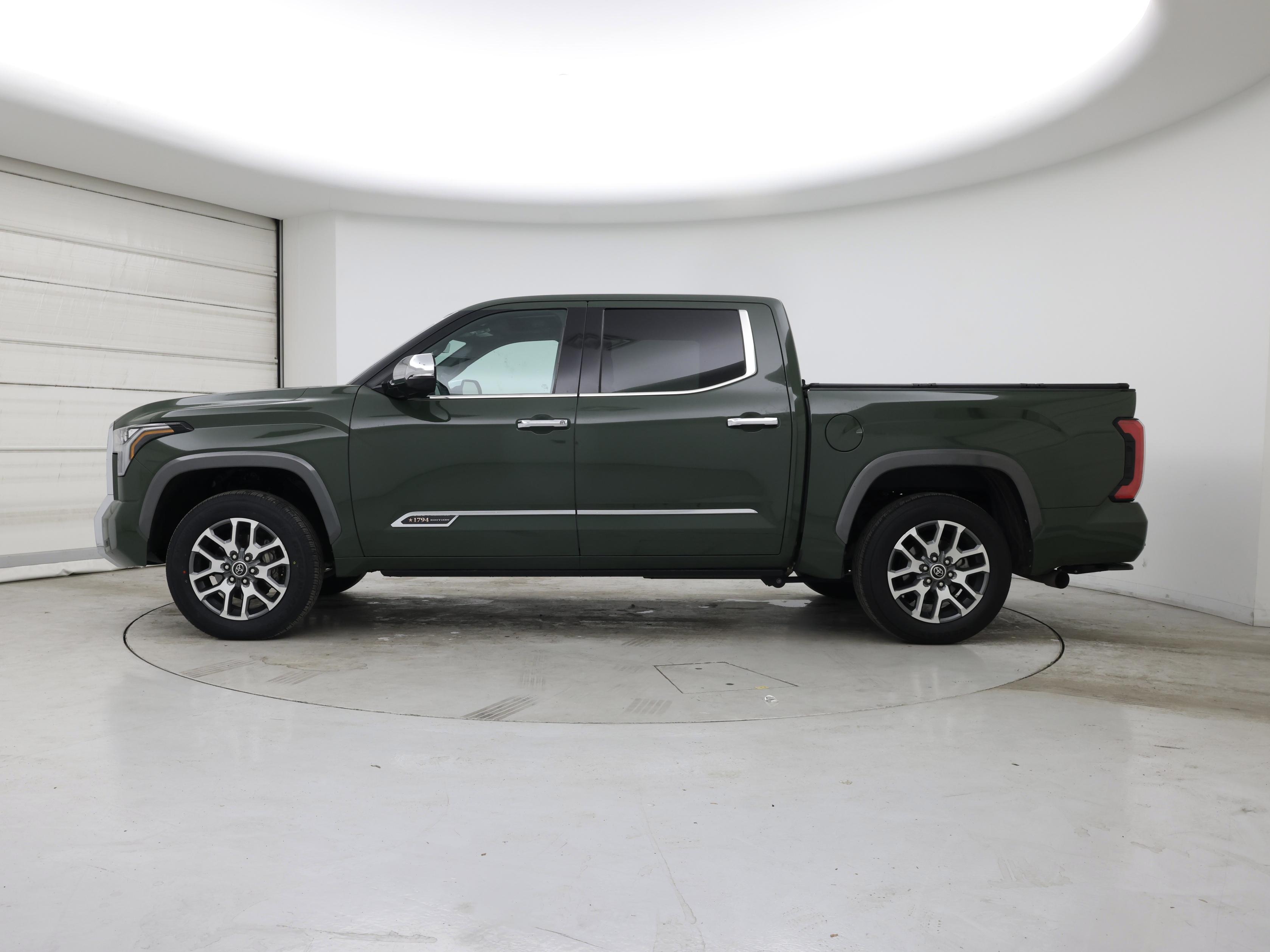 Thumbnail: 2022 Toyota Tundra - 3